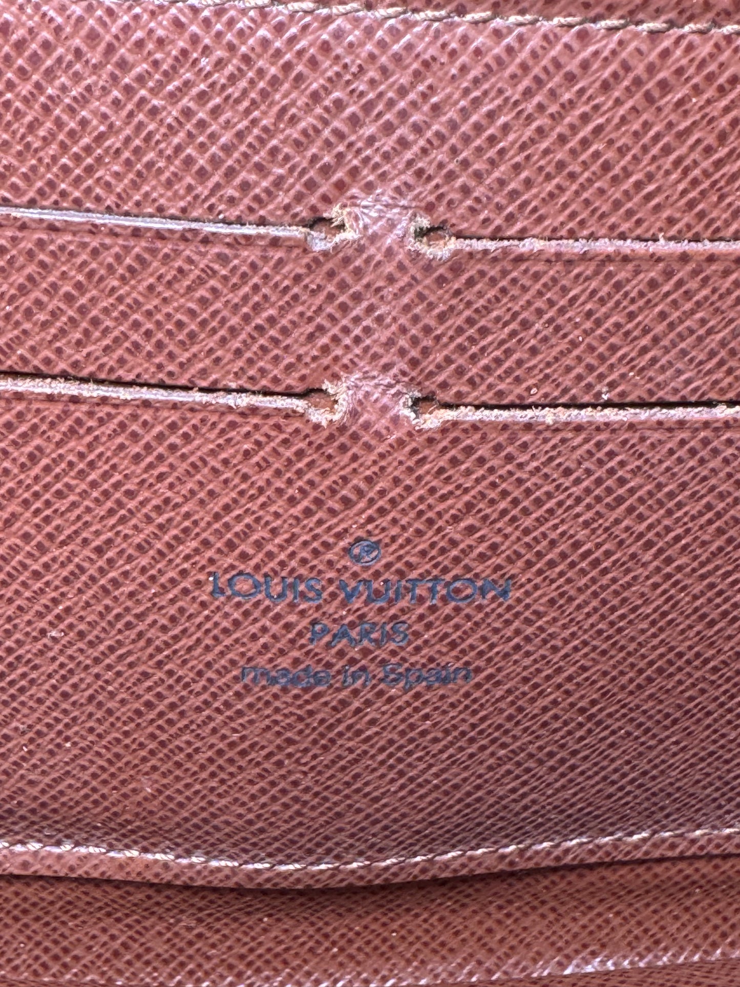 Louis Vuitton Monogram Zippy Wallet