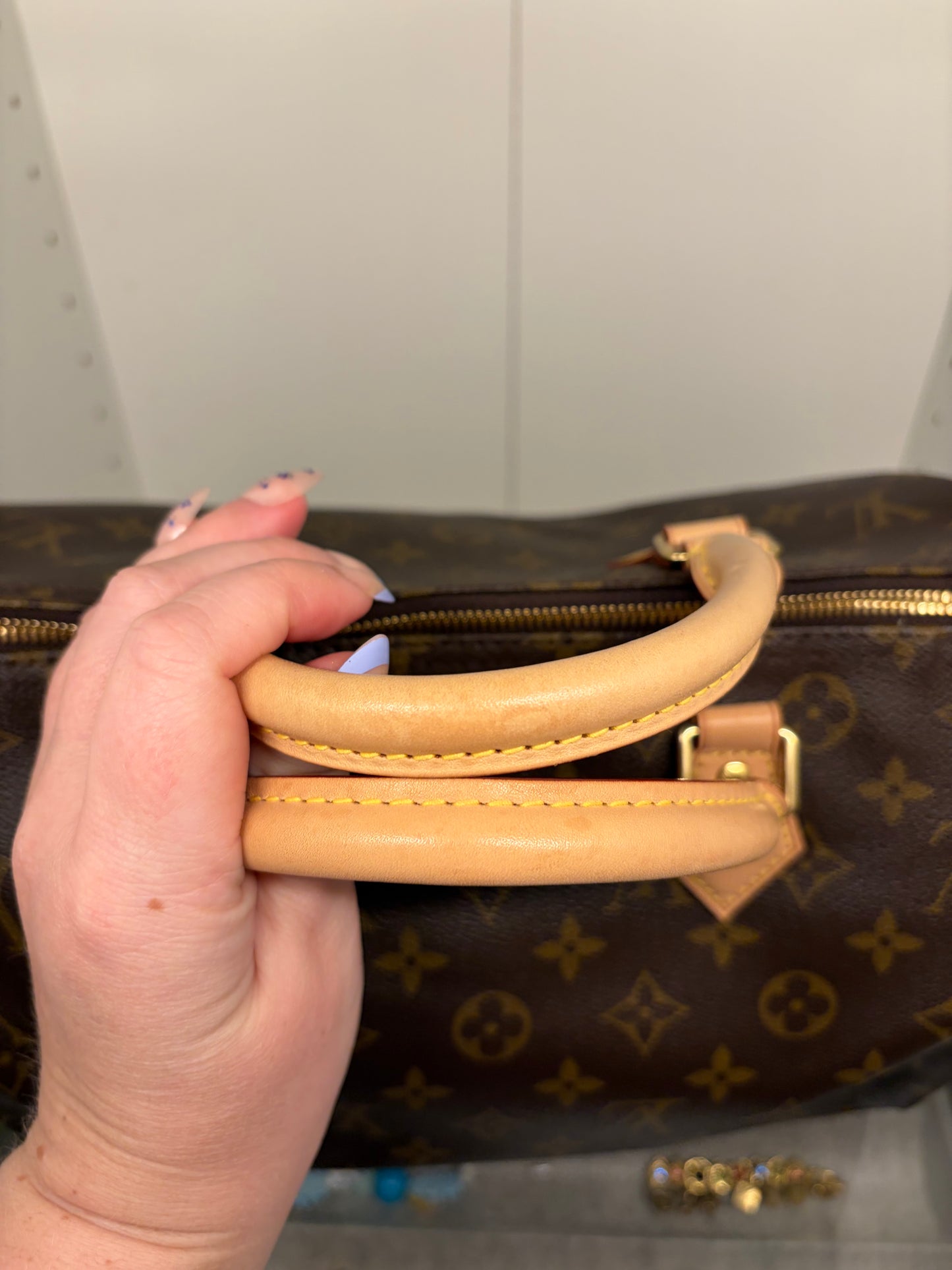 Louis Vuitton Speedy 30 Bandoulière Monogram w/COA Excellent Condition