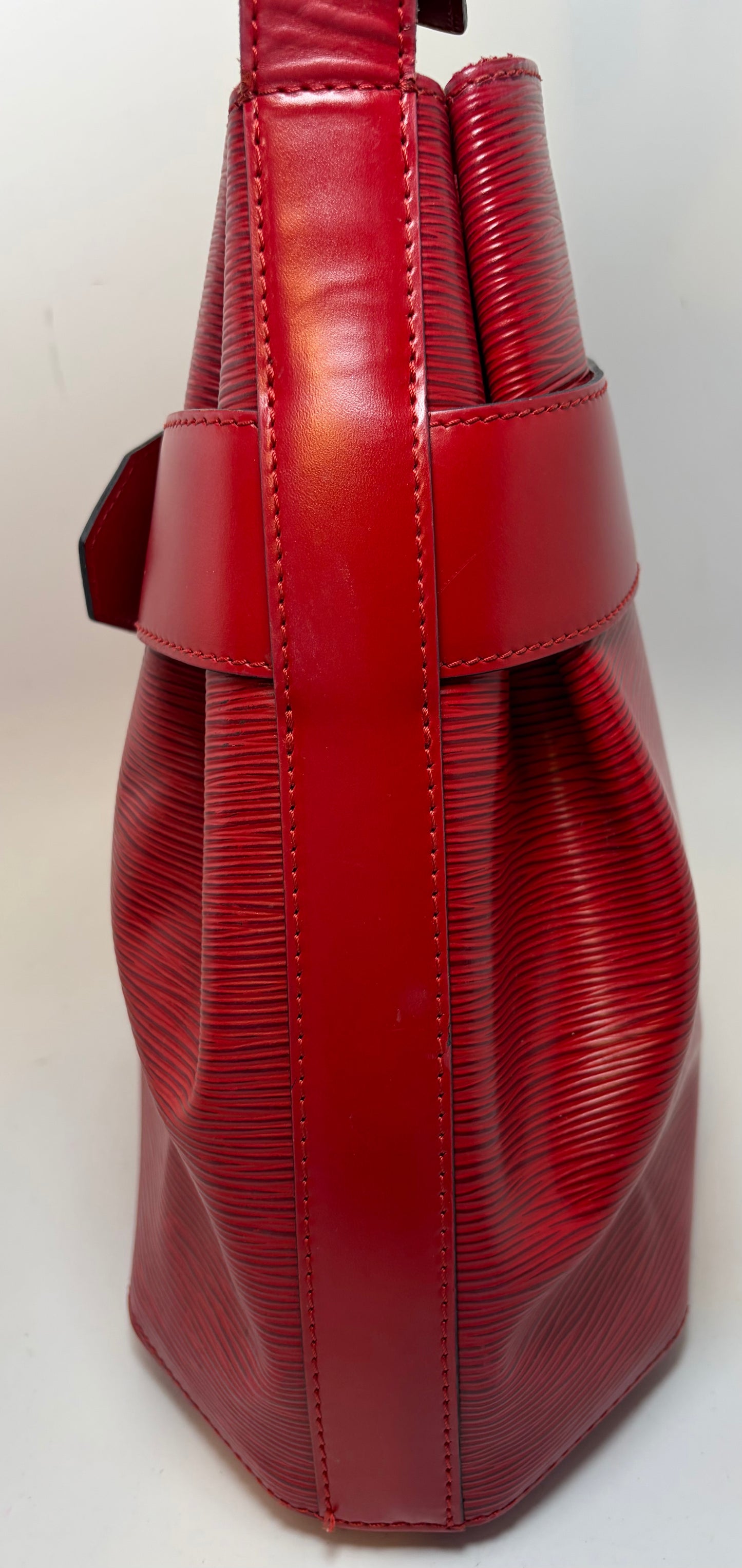 Louis Vuitton Sac D’Epaule PM Castillan red epi leather shoulder bag