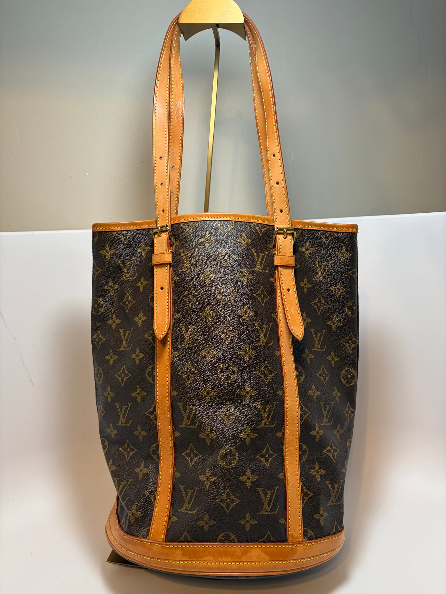 Louis Vuitton Bucket GM Tote Monogram