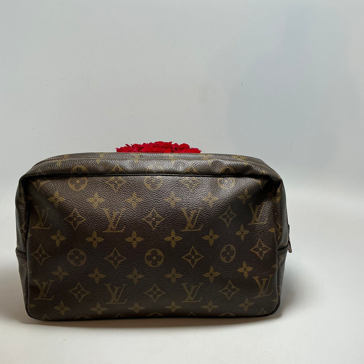 Louis Vuitton Trousse 28 Monogram Toiletry Bag/Makeup Bag