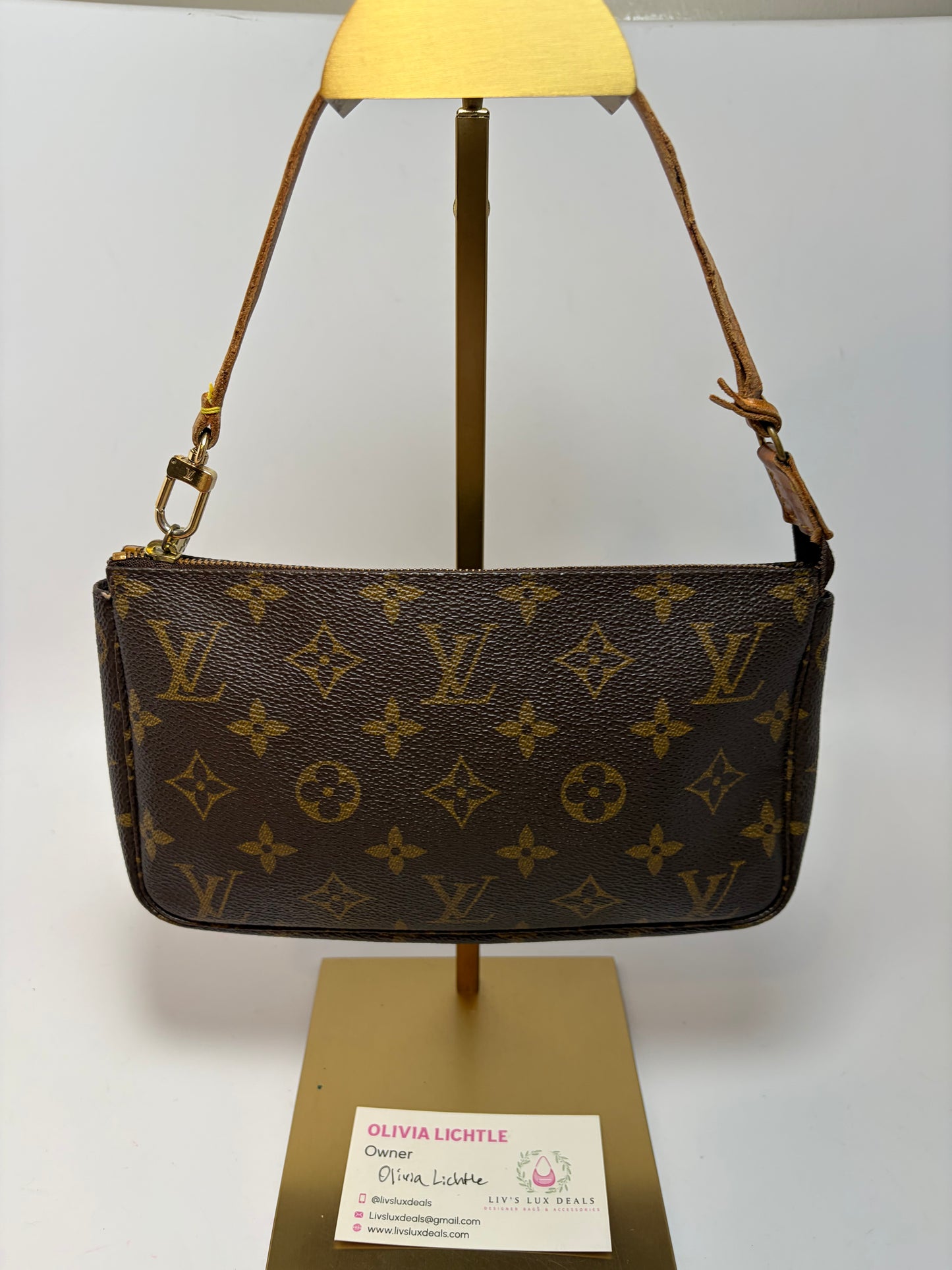 Louis Vuitton Pochette Accessories Monogram