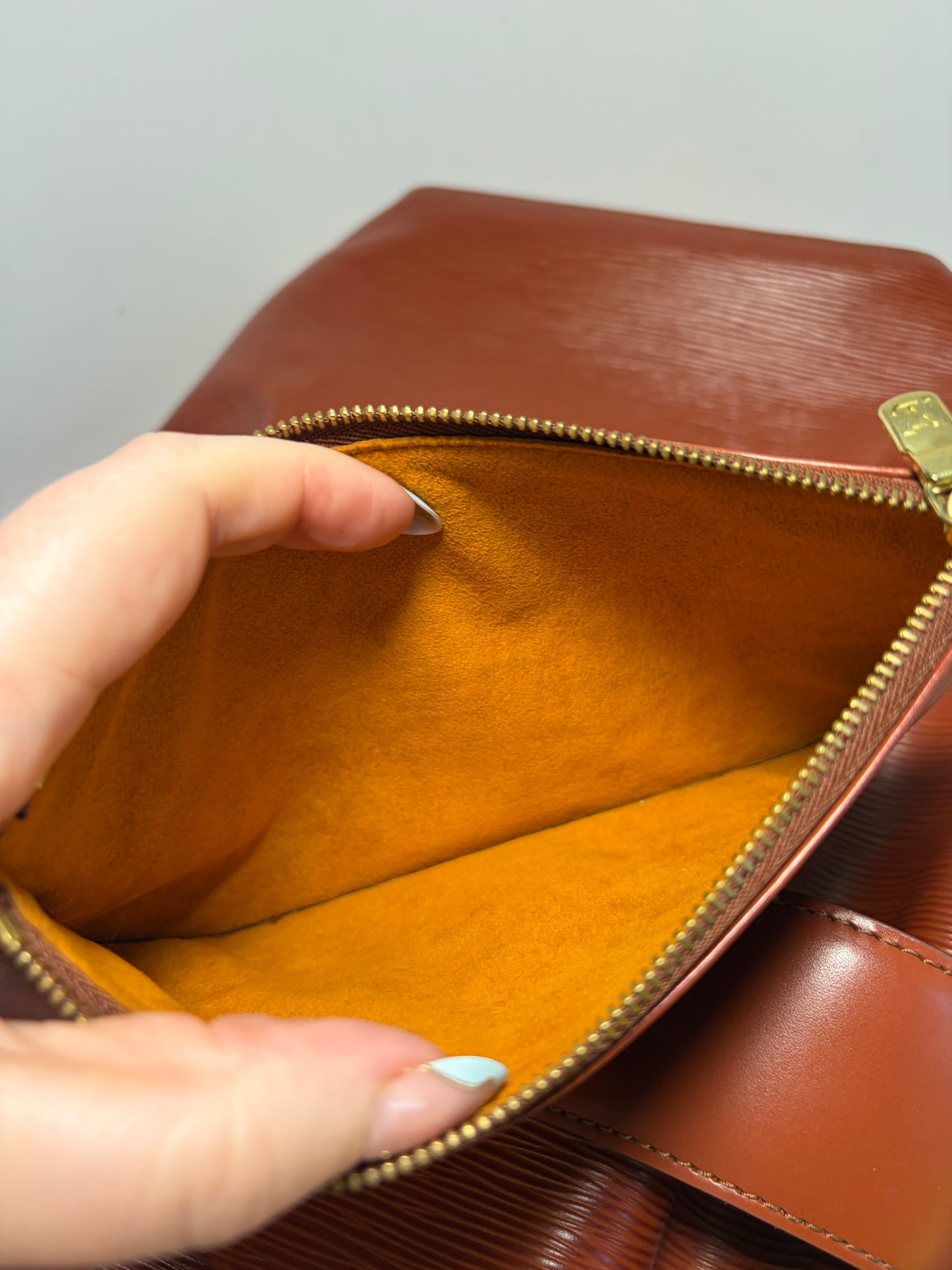 Louis Vuitton Epi Leather Sac Saint Paul GM Shoulder Bag Rouille