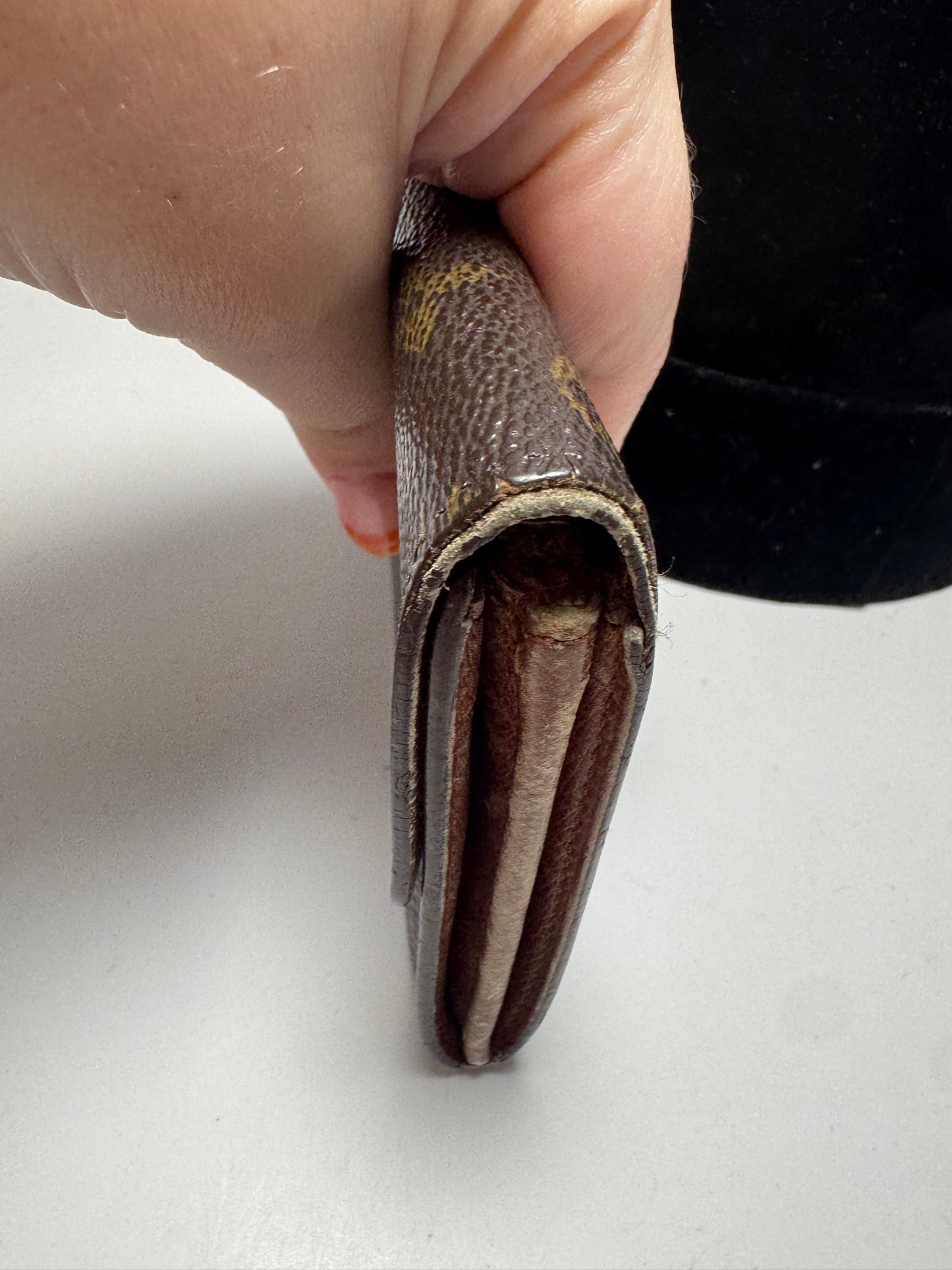 Louis Vuitton Monogram Sarah Wallet- Fair Condition