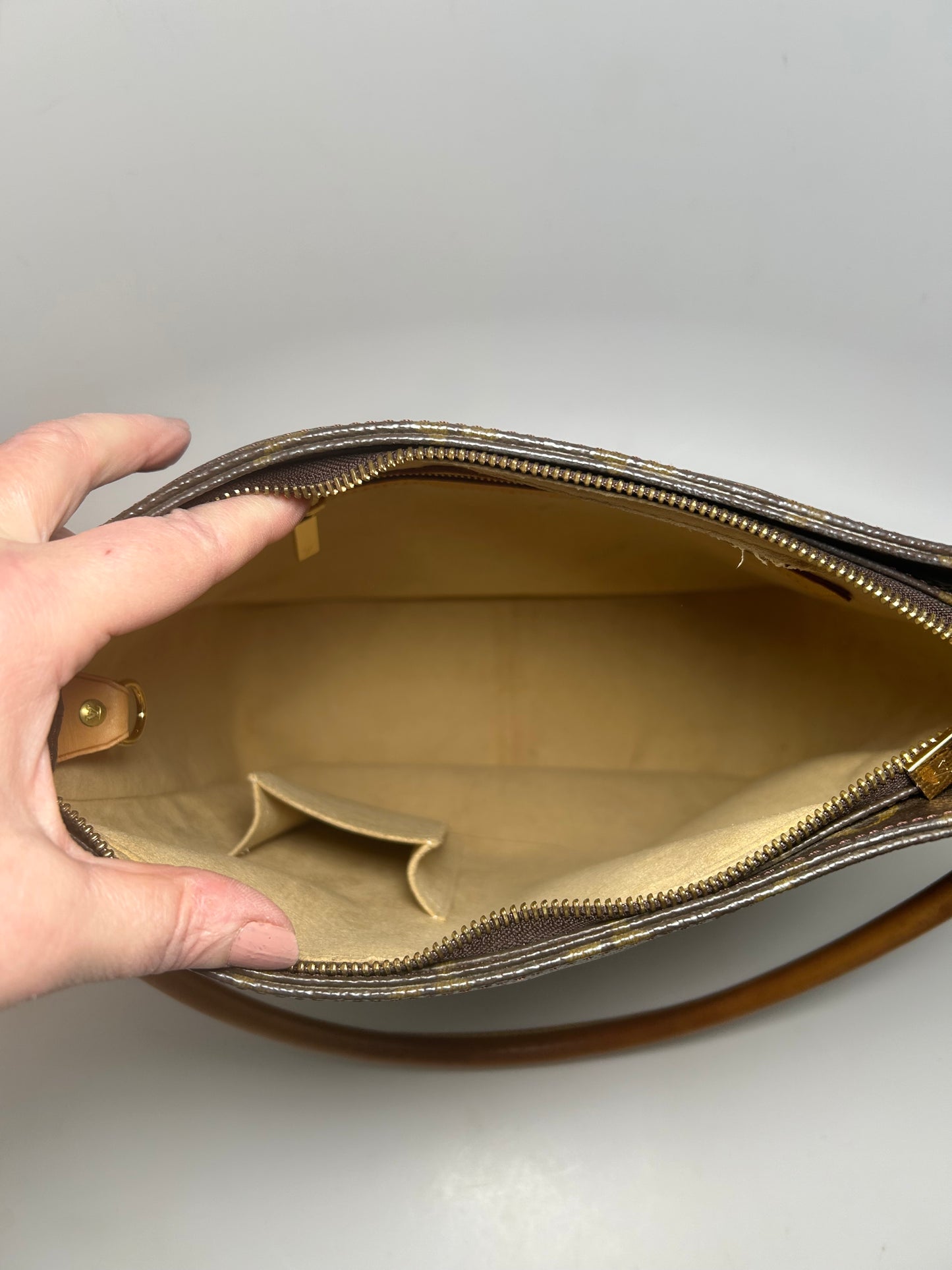 Louis Vuitton Looping GM Monogram Shoulder Bag