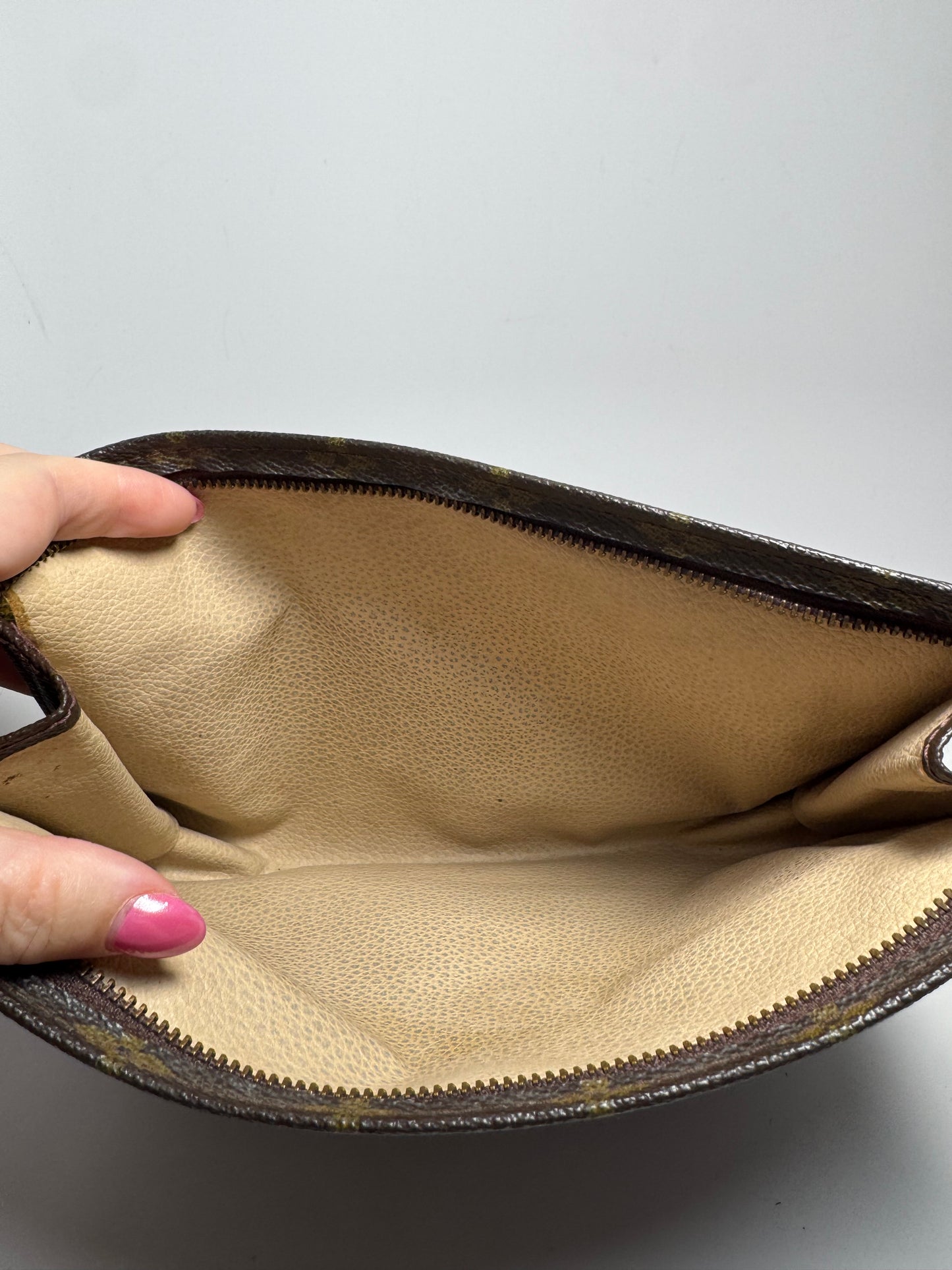 Louis Vuitton Vintage Toilette/Toiletry Pouch 20 Monogram Made in France *Rare*