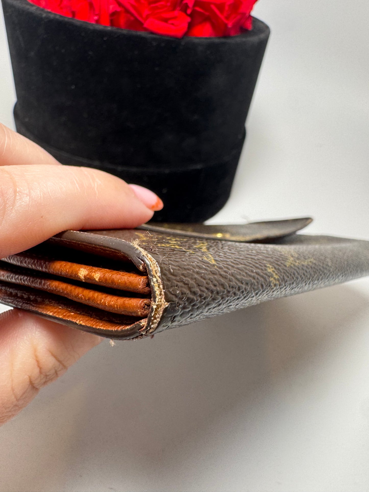 Louis Vuitton Sarah Monogram Wallet - Fair condition