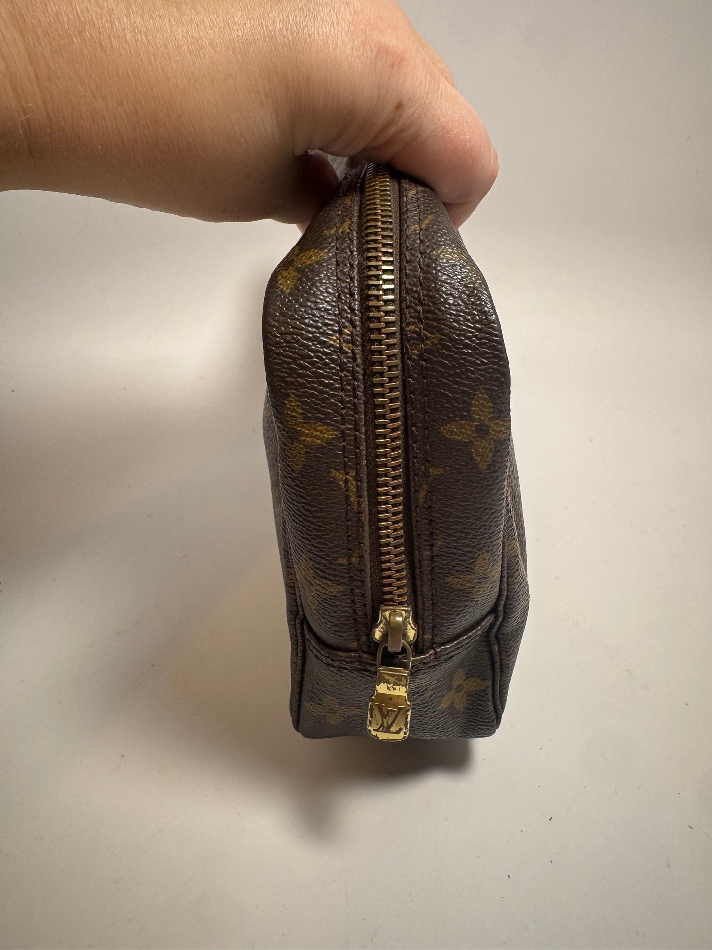 Louis Vuitton Trousse 23 Monogram Cosmetic Case/Toiletry Bag