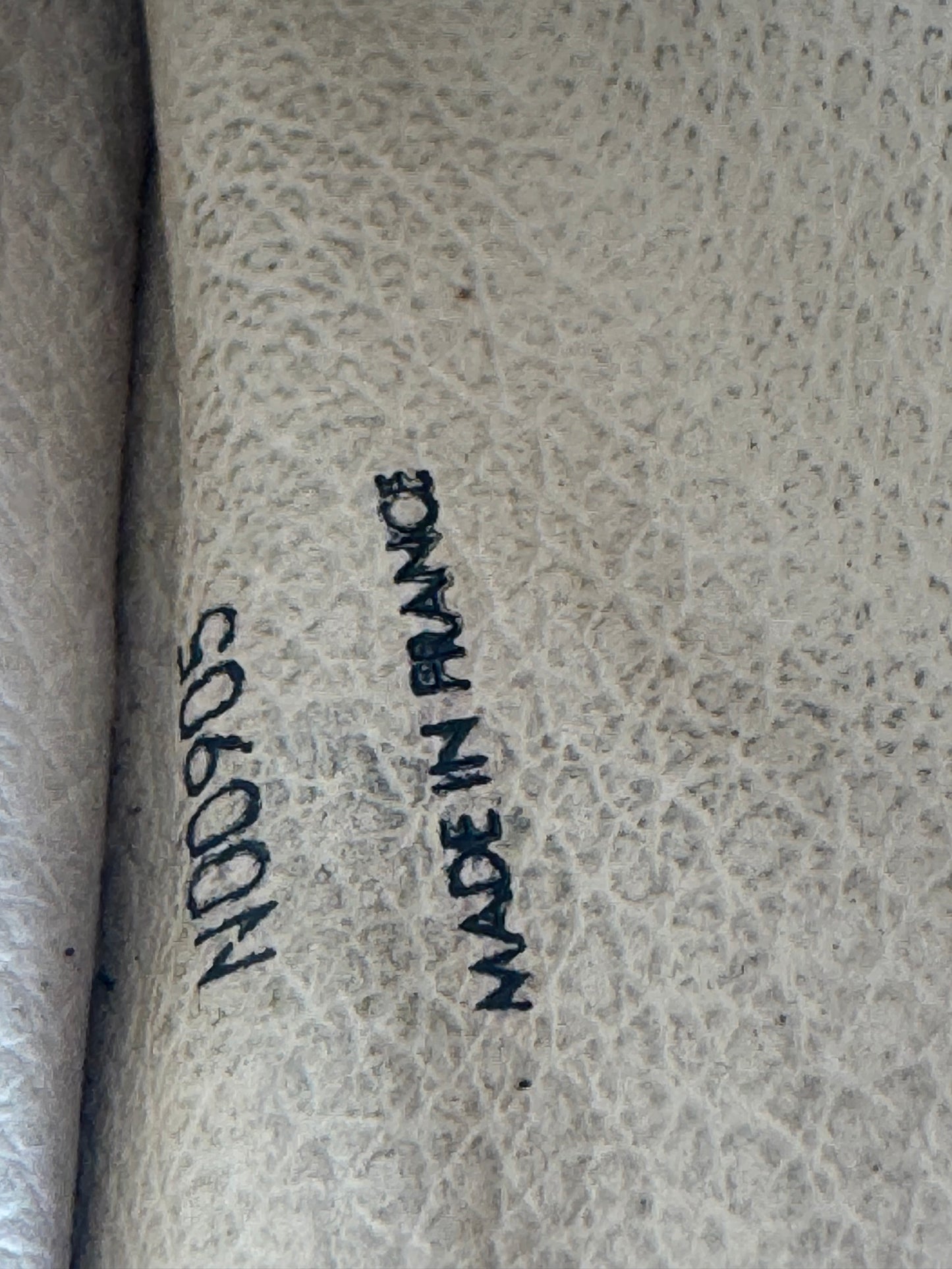 Louis Vuitton Toilette 28 Pouch/Makeup Cosmetic Bag Monogram March 1995 in France Vintage