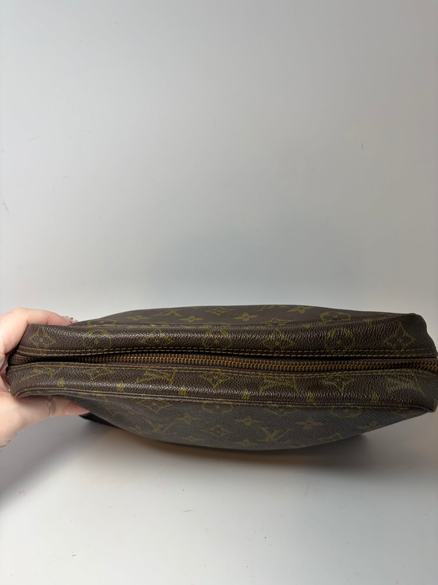 Louis Vuitton Trousse 28 Monogram Pouch/Toiletry Bag