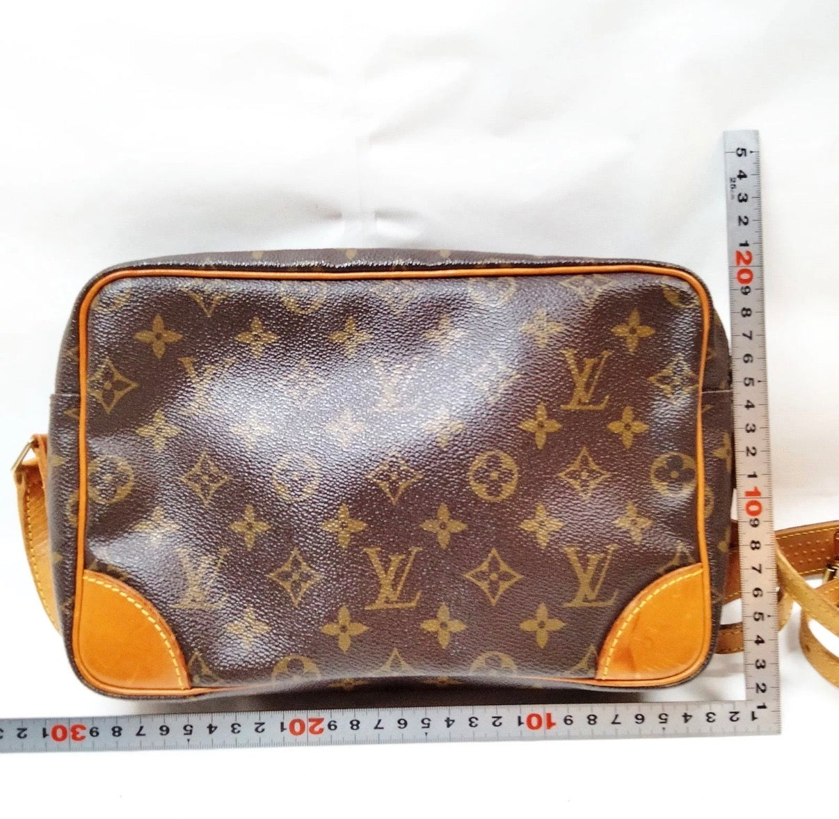 Louis Vuitton Trocadero 27 Monogram Crossbody