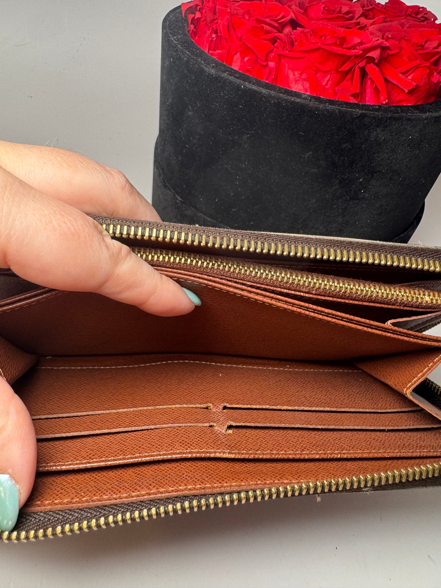 Louis Vuitton Monogram Zippy Wallet