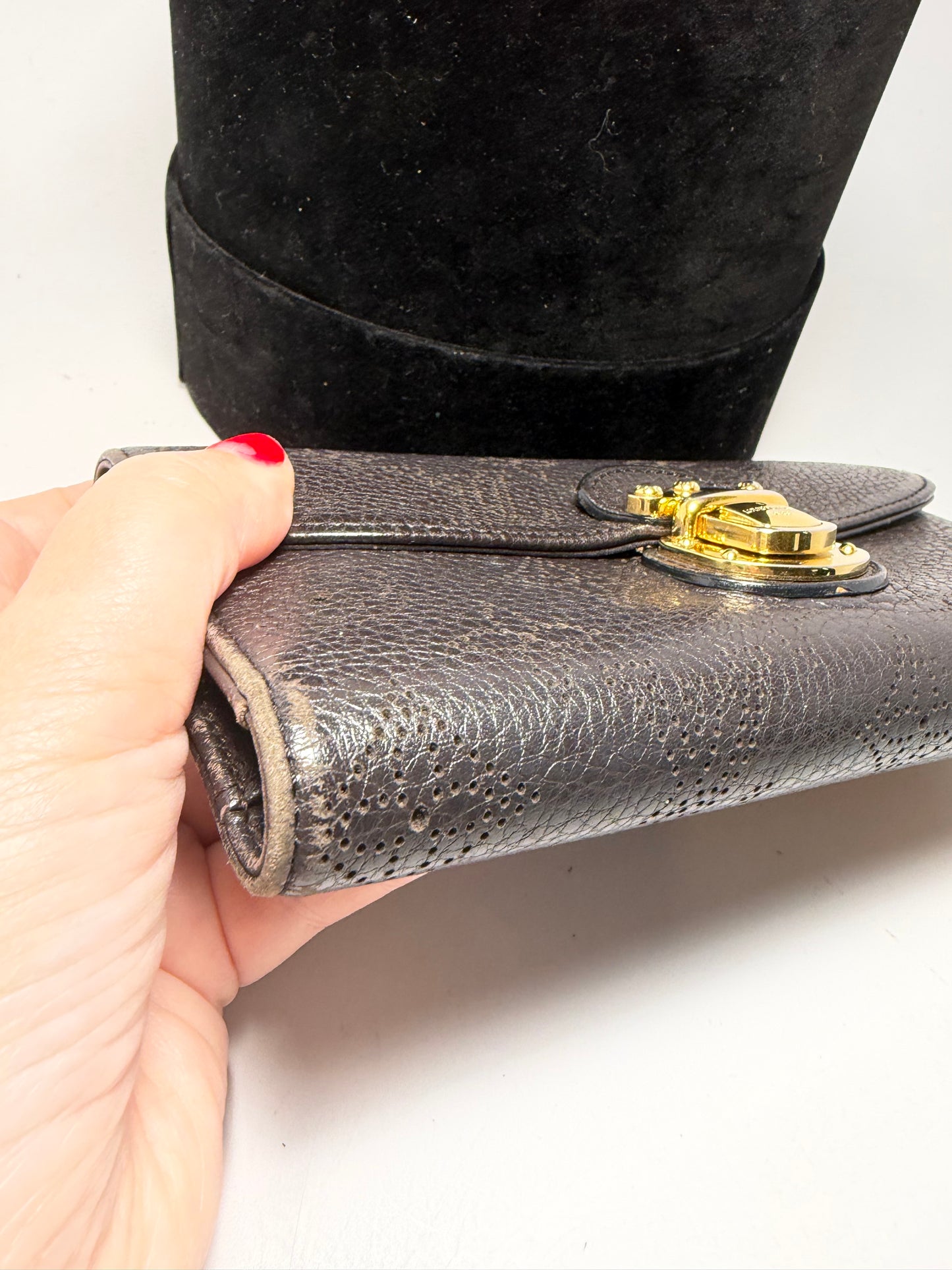 Louis Vuitton Mahina Amelia Wallet Black Leather Monogram Embossed