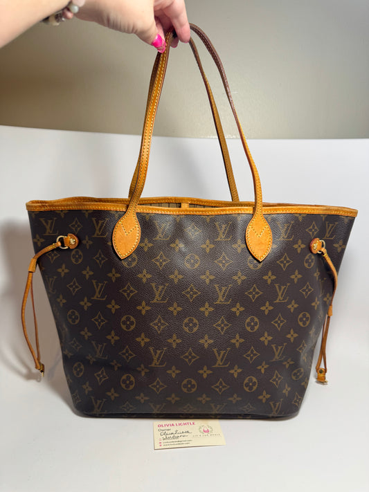 Louis Vuitton Neverfull MM Monogram Tote Bag