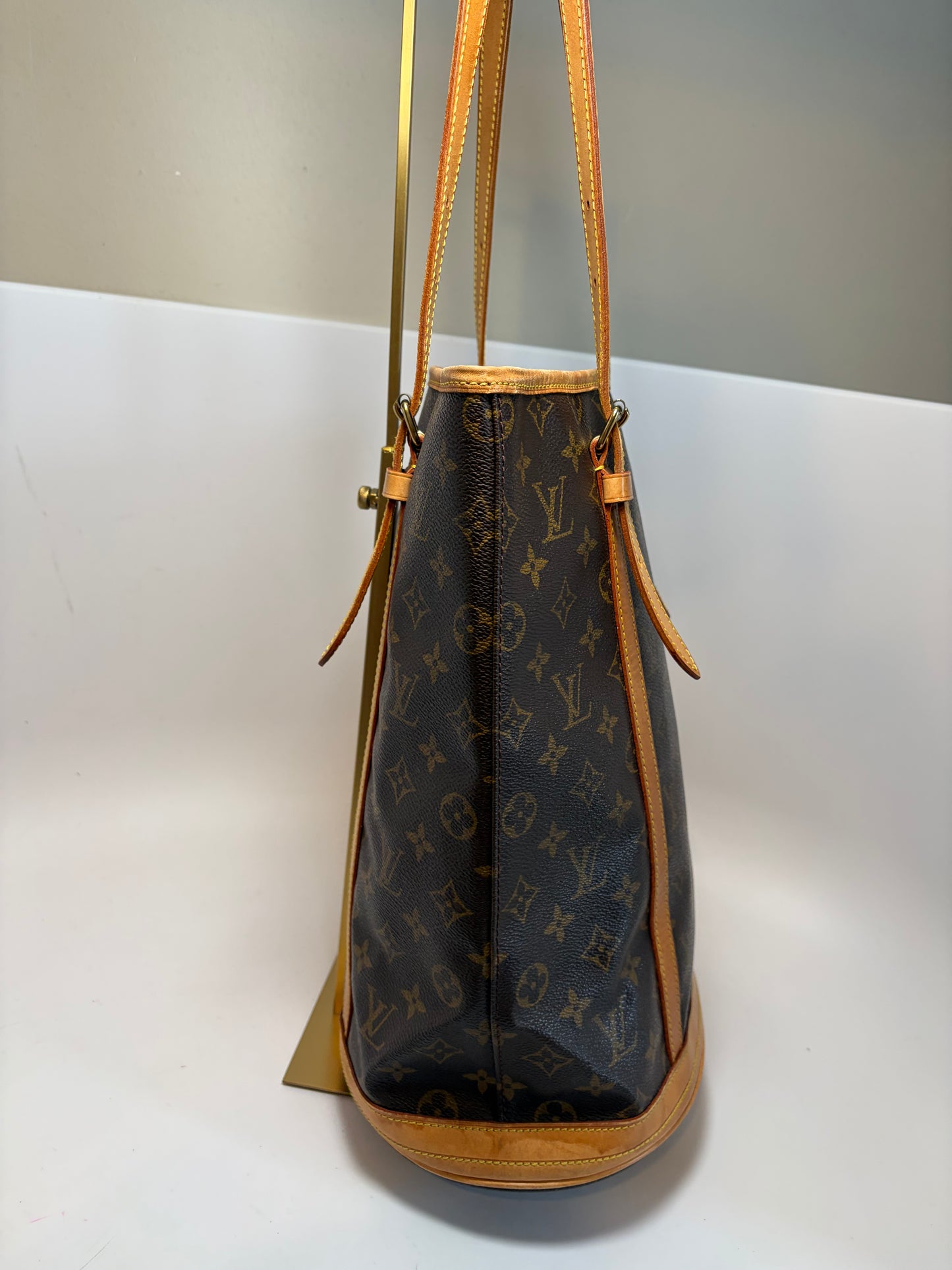 Louis Vuitton Bucket GM Tote Monogram Shoulder Bag