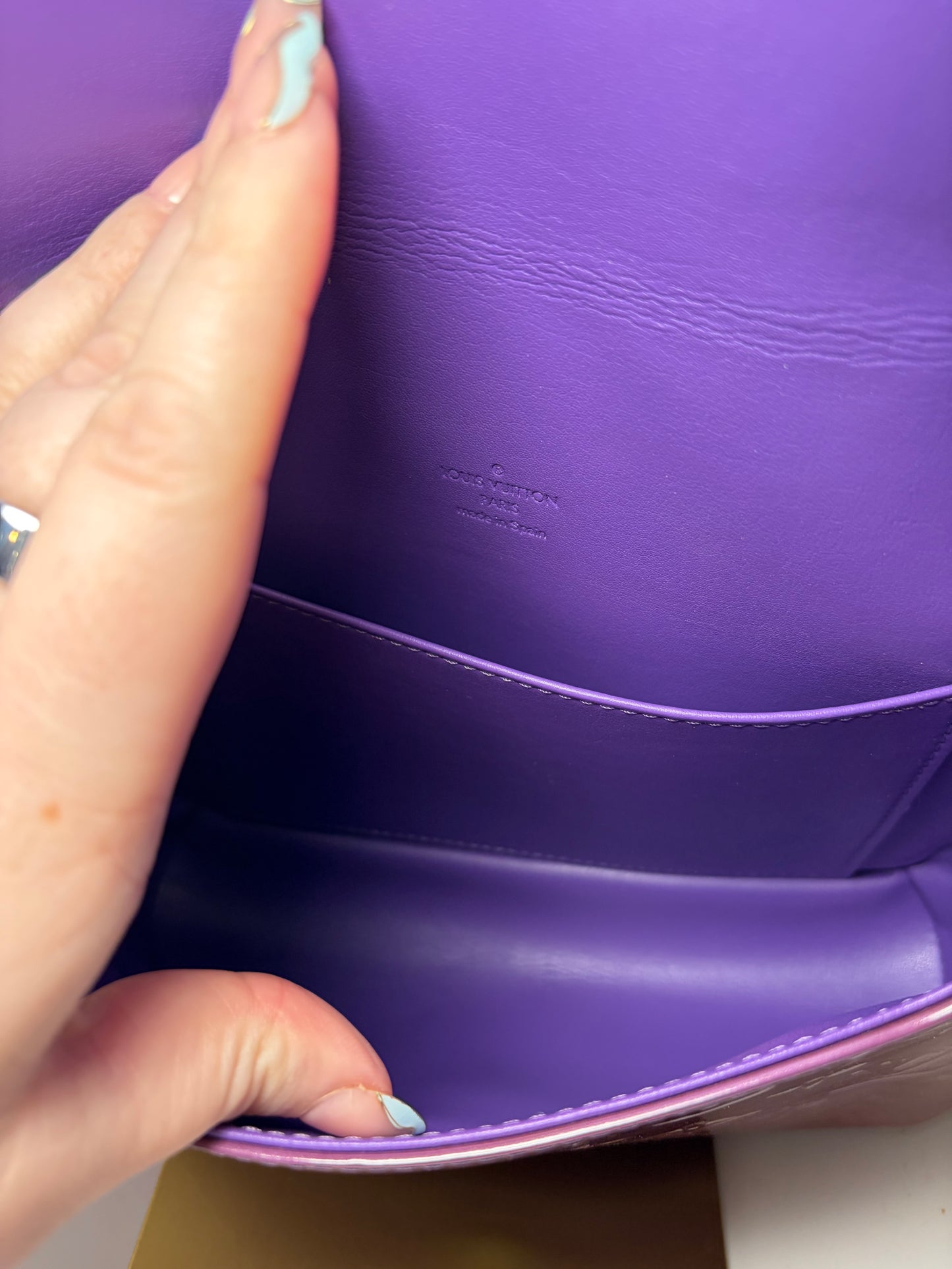 Louis Vuitton Thompson Street Purple Vernis Leather Monogram Shoulder Bag with Purple leather interior