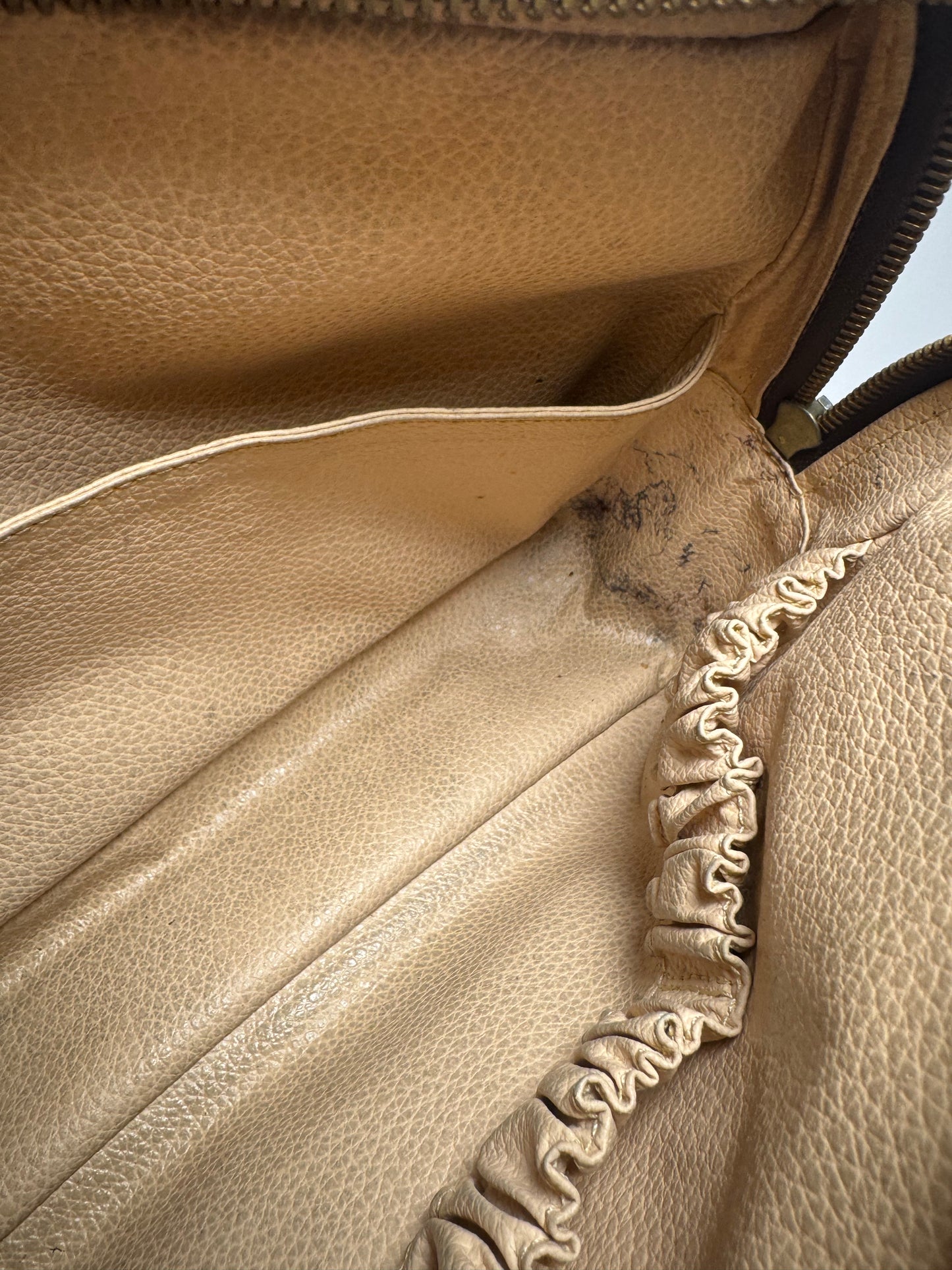 Louis Vuitton Trousse 28 Monogram Makeup Bag/Toiletry Bag