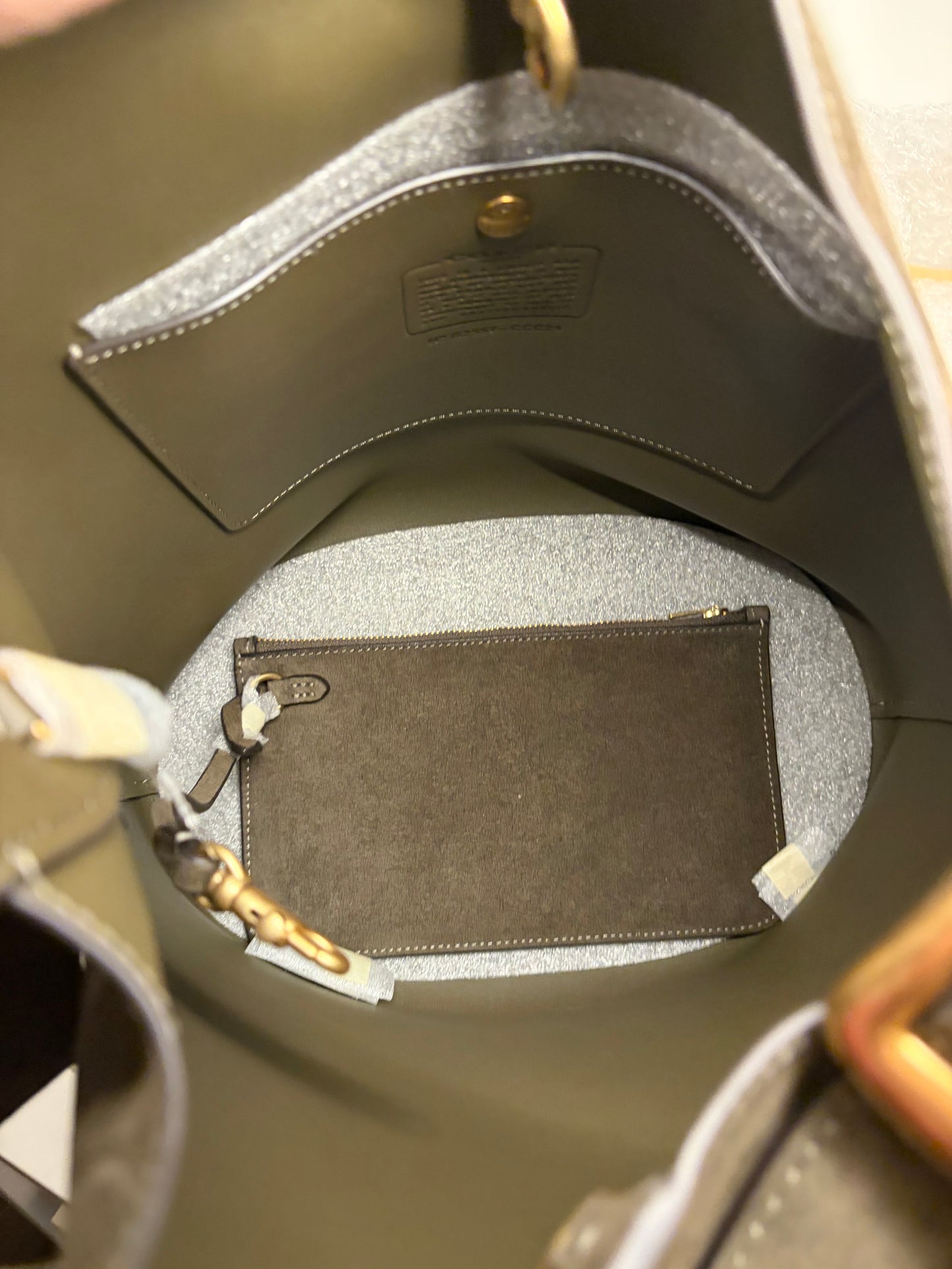 Coach Bleecker Bucket Bag Shoulder Bag with Pouch NWT In Olive Suede