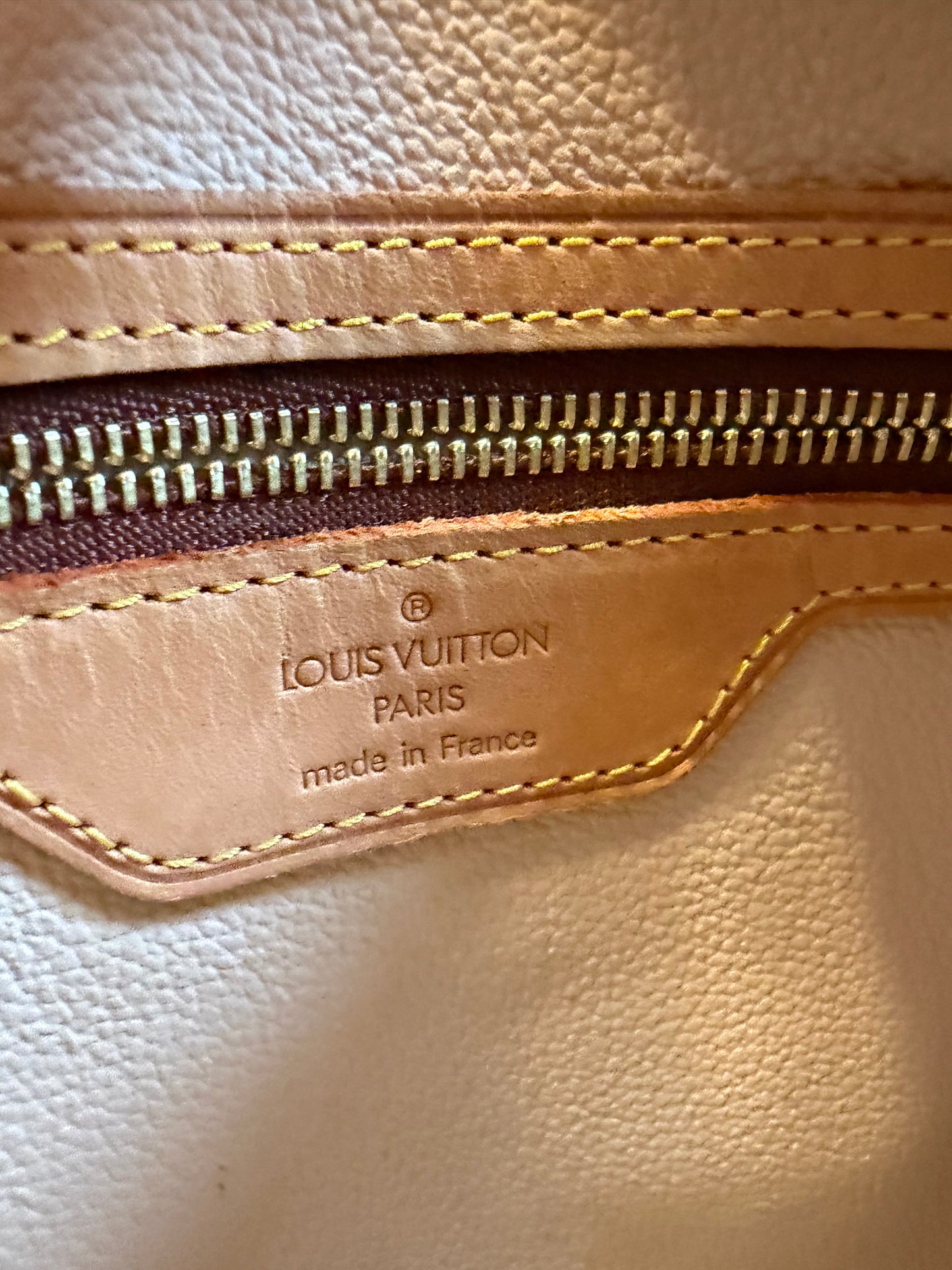 Louis Vuitton Petite Bucket Bag PM Monogram Tote/Shoulder Bag
