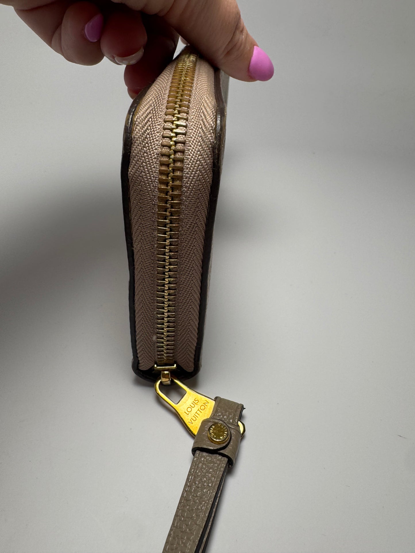 Louis Vuitton Zippy Wallet Monogram Empriente Tourterelle (Turtle Dove)