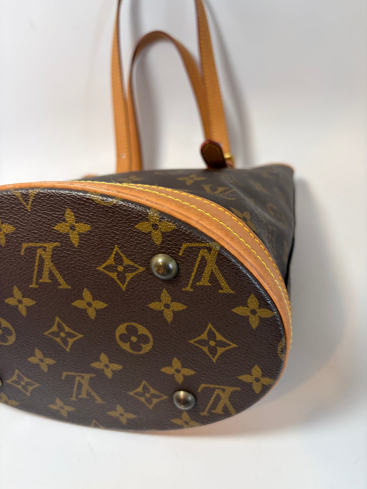 Louis Vuitton Petite Bucket Bag PM Monogram Tote/Shoulder Bag