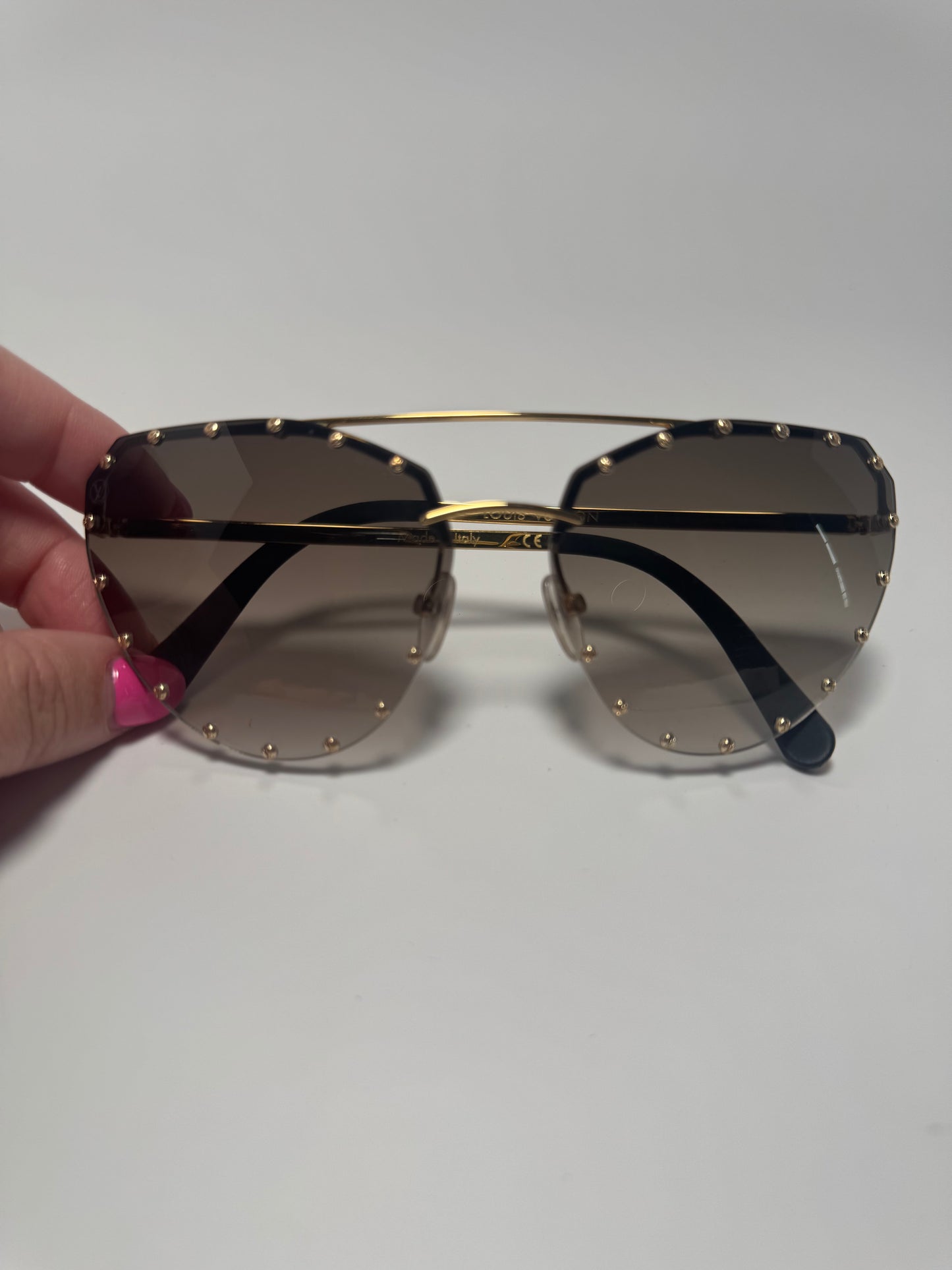 Louis Vuitton The Party Aviator Sunglasses – Gradient Brown with Gold Accents