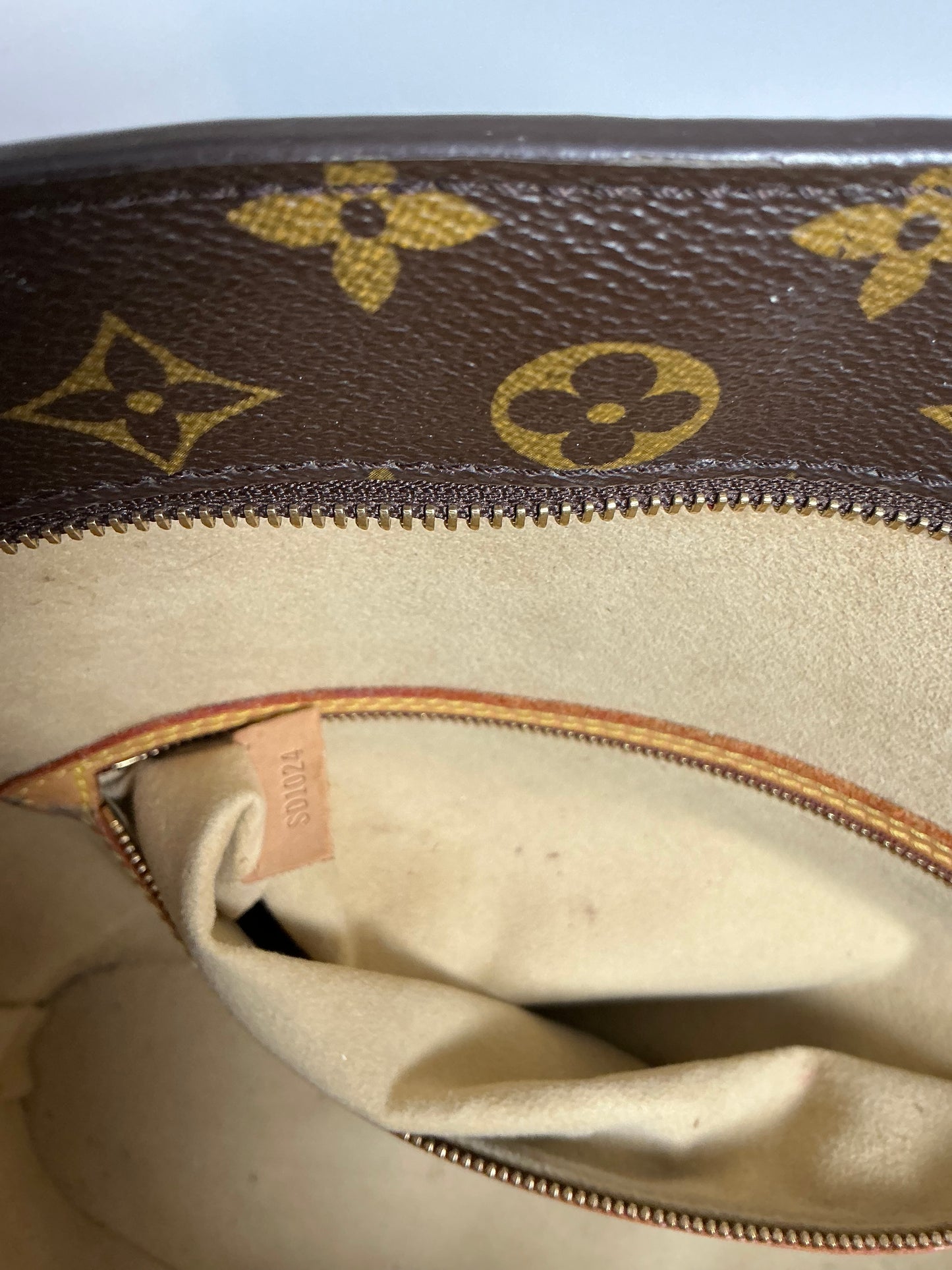 Louis Vuitton Babylone Monogram Tote