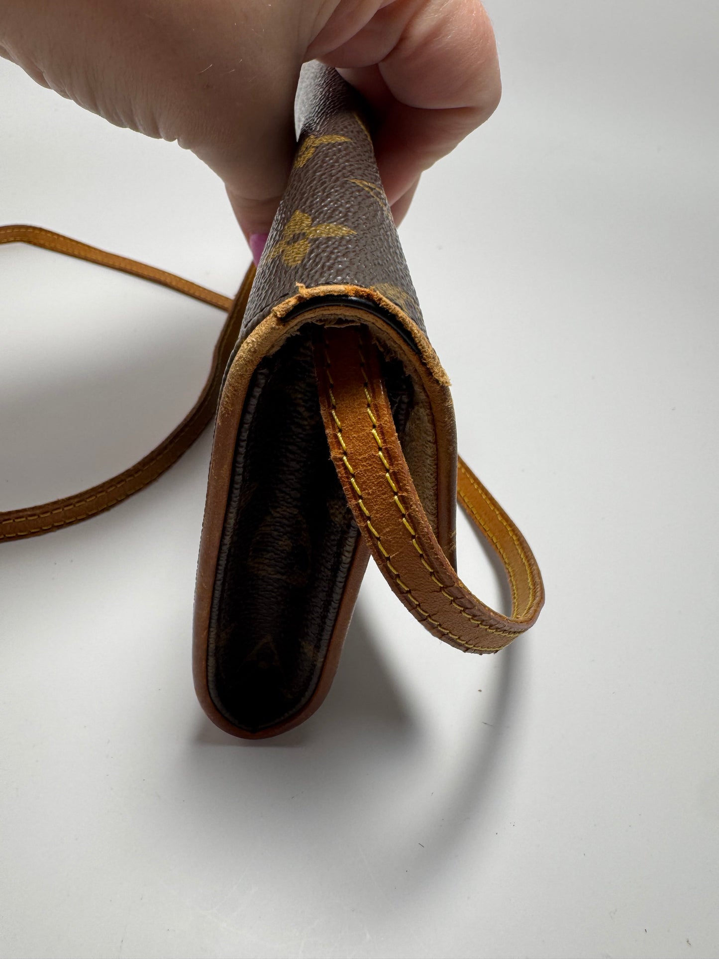 Louis Vuitton Twin Pochette GM Crossbody in Monogram | Fair Condition