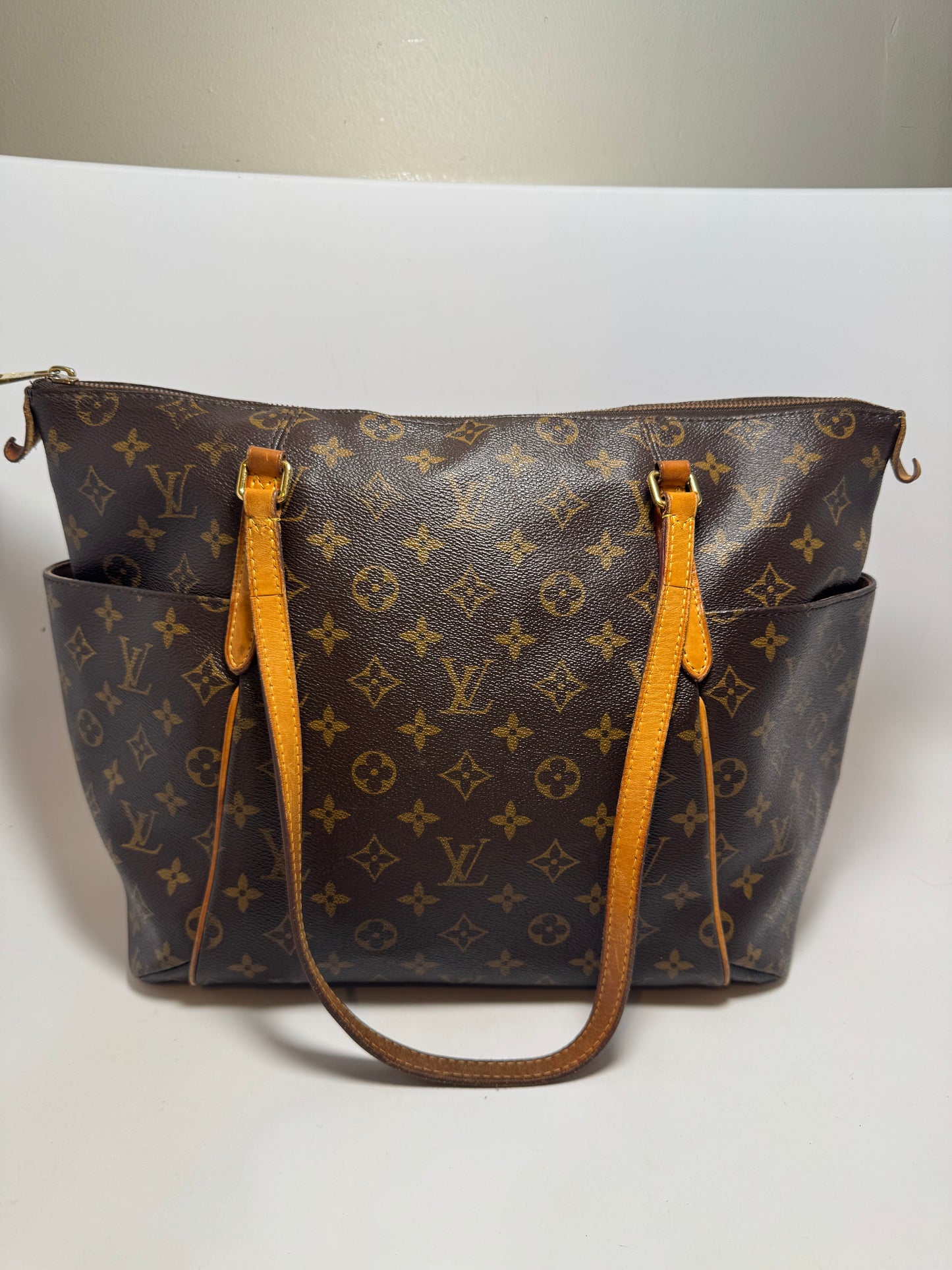 Louis Vuitton Totally MM Monogram Tote