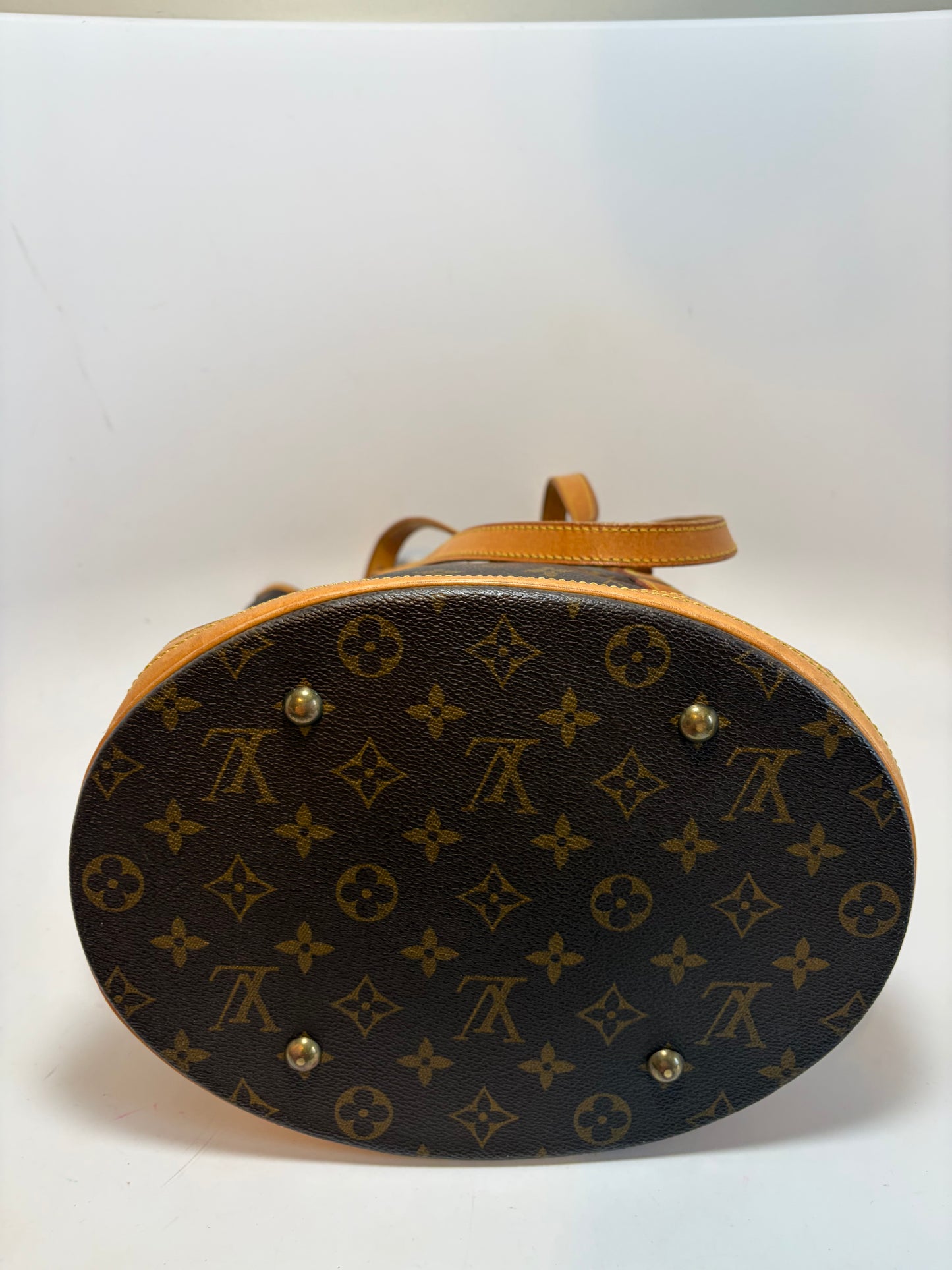 Louis Vuitton Bucket GM Tote Monogram Shoulder Bag