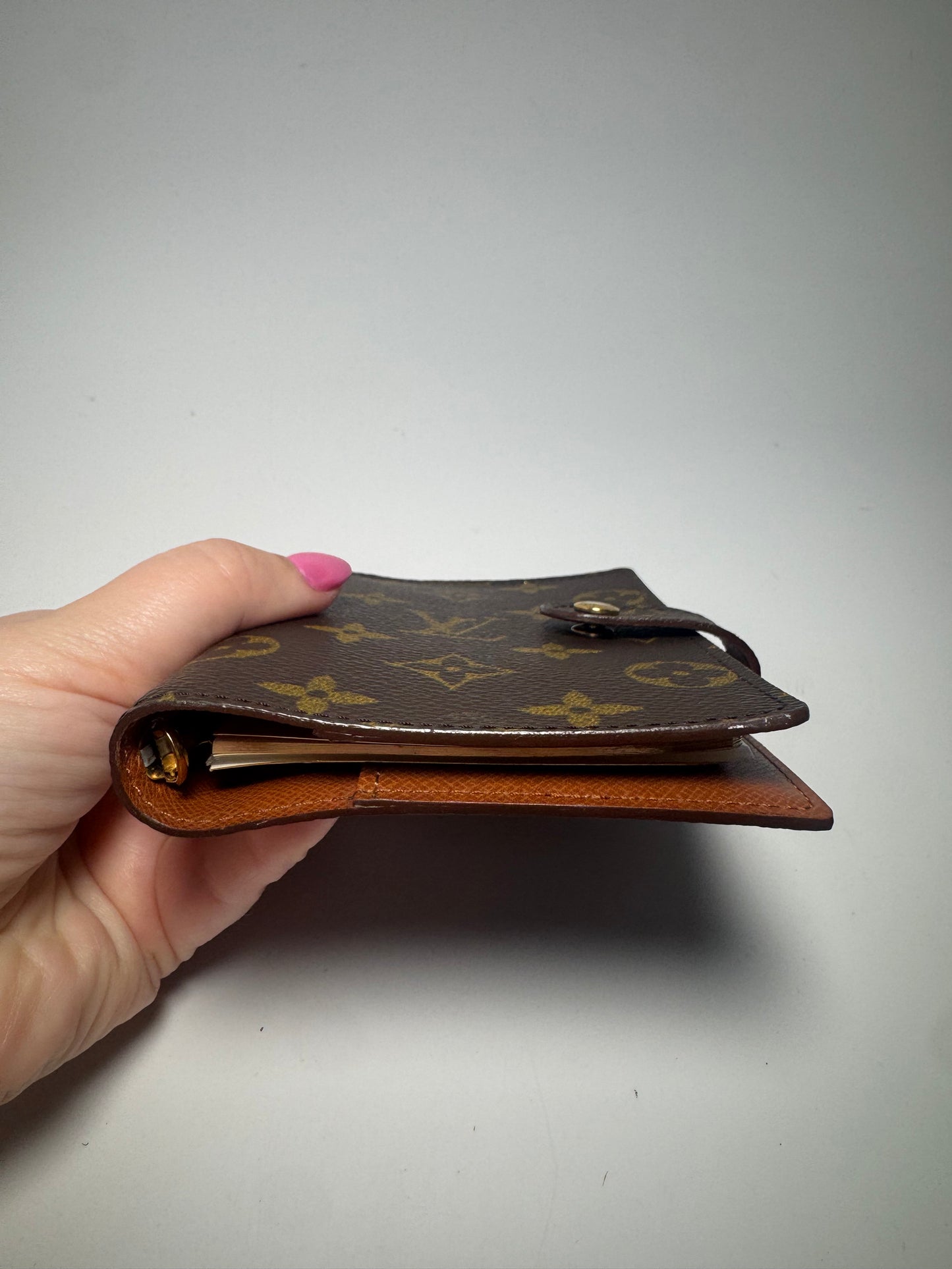 Louis Vuitton Agenda PM (Small Size)/Passport Holder comes with inserts