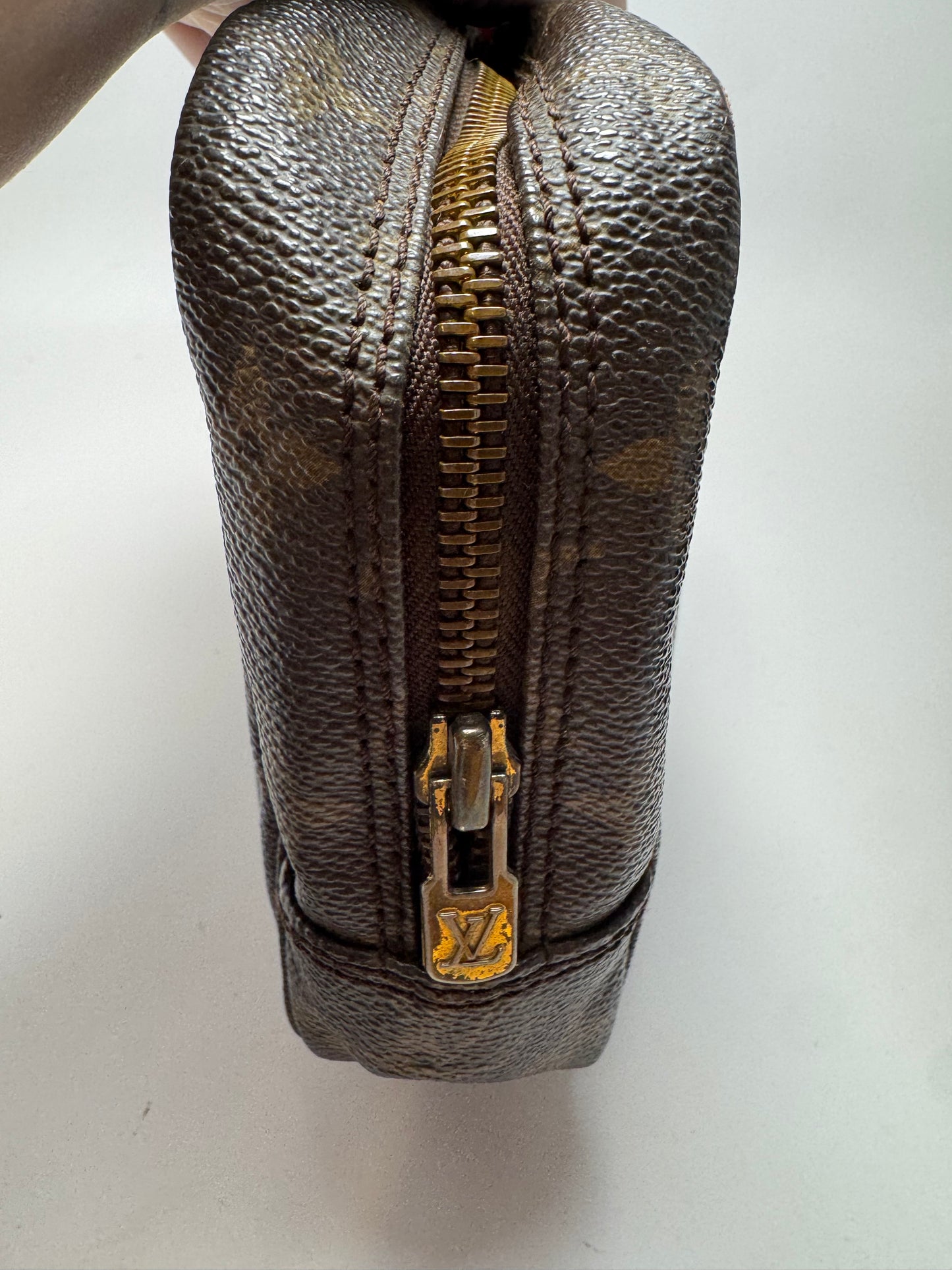 Louis Vuitton Trousse 23 Monogram Toiletry/Makeup Bag