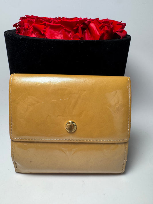 Louis Vuitton Elise Vernis Leather Gold Monogram Compact Wallet