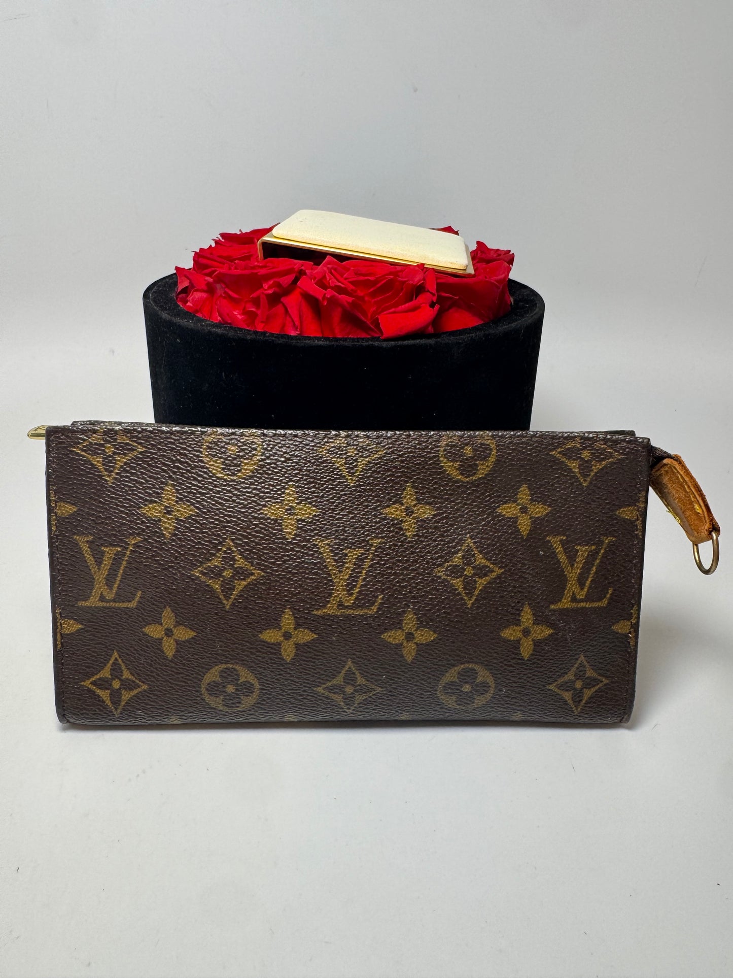 Louis Vuitton Bucket GM Toiletry Bag Monogram w/Certificate of Authenticity