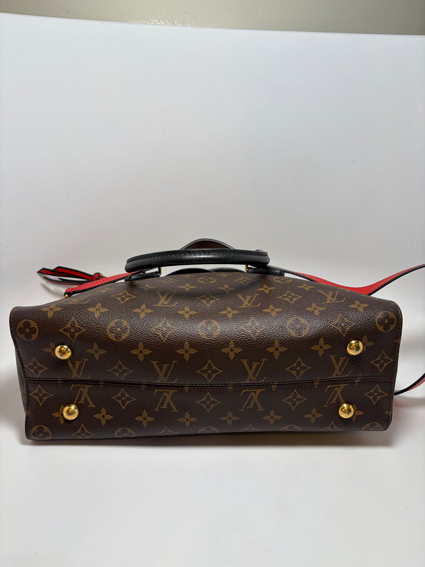 Louis Vuitton Tuileries Monogram Handbag/Shoulder Bag Monogram