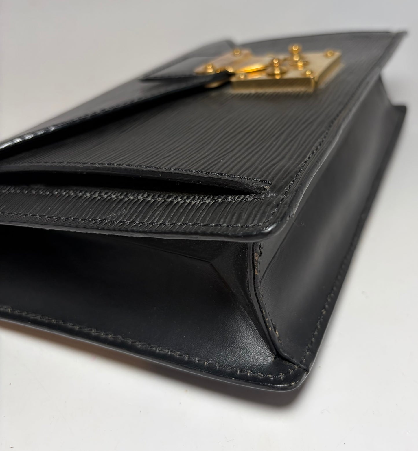 Louis Vuitton Pochette Sellier Draggone Clutch/Wristlet Black Epi Leather