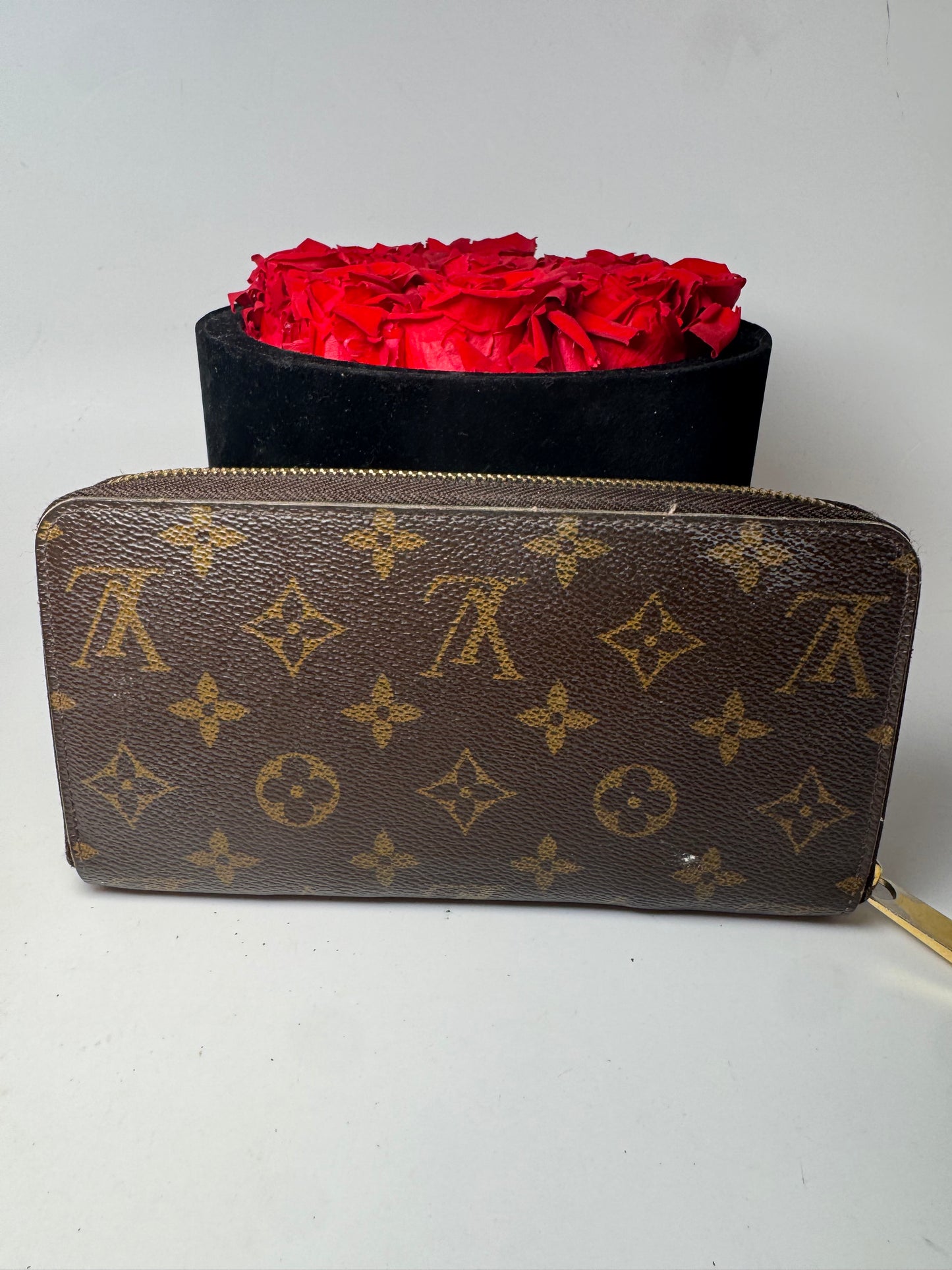 Louis Vuitton Monogram Zippy Wallet