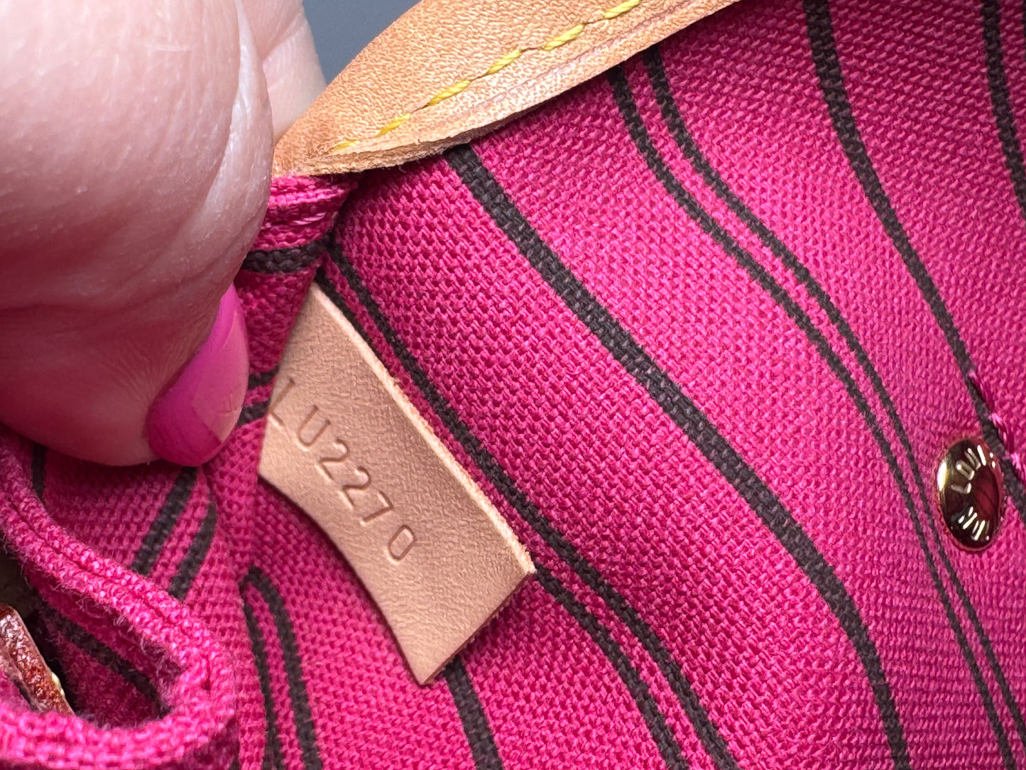 Louis Vuitton Neverfull MM Monogram Pivoine Interior – 2020 France