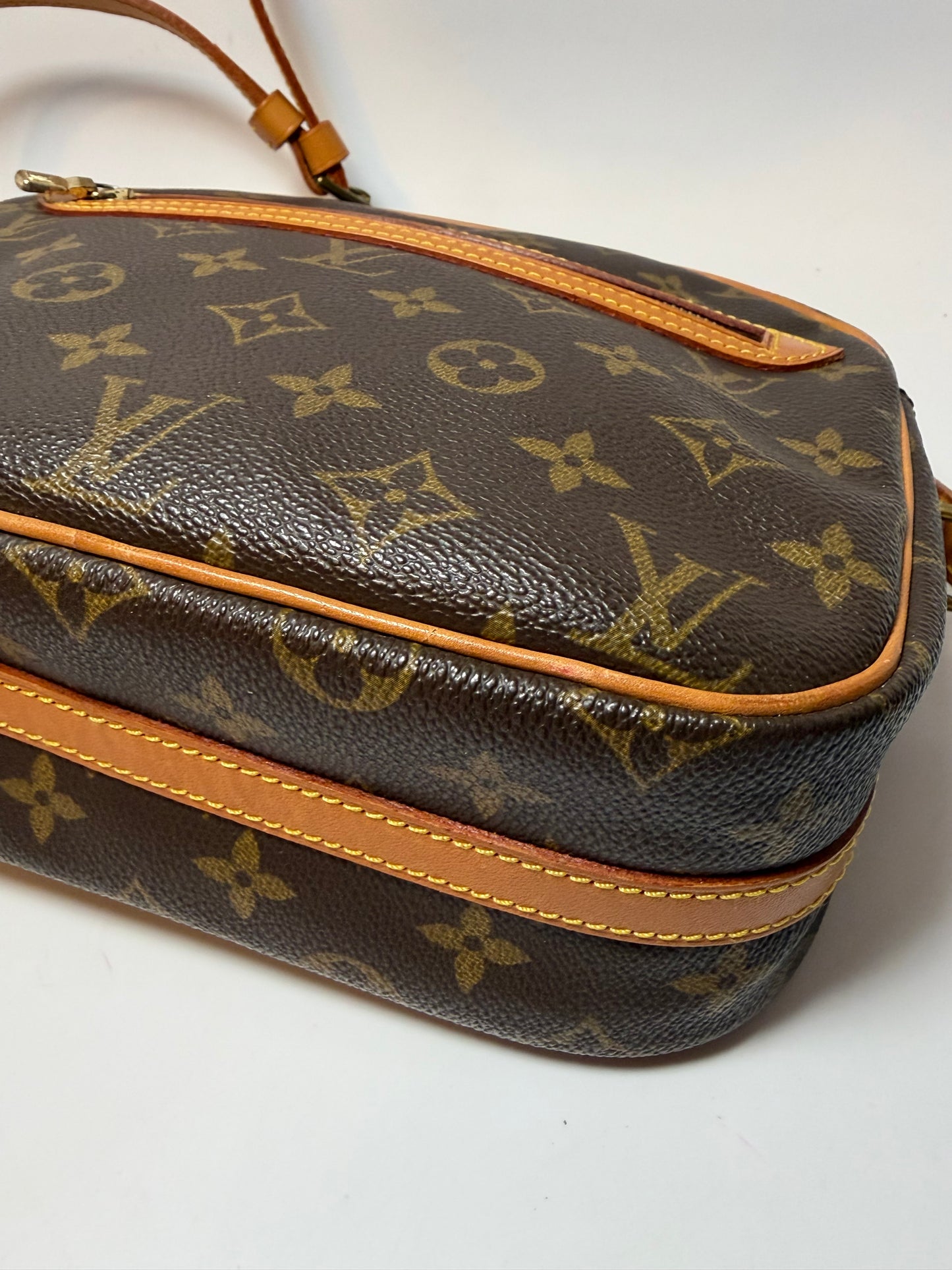 Louis Vuitton Senlis Monogram Shoulder Bag/Crossbody Bag
