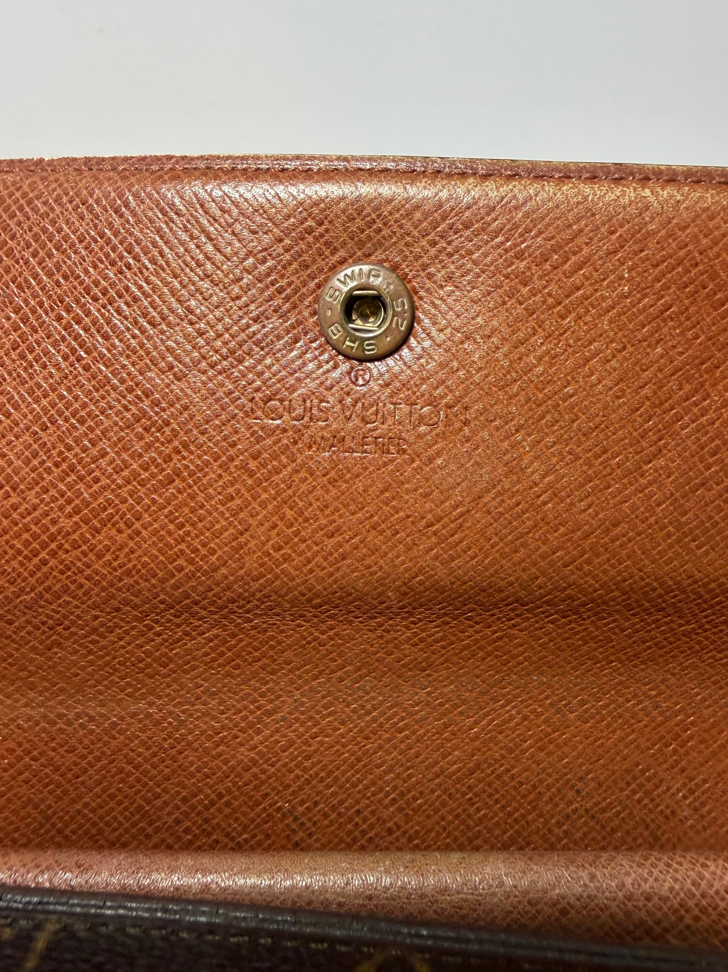 Louis Vuitton Porte Tressor International Wallet Monogram