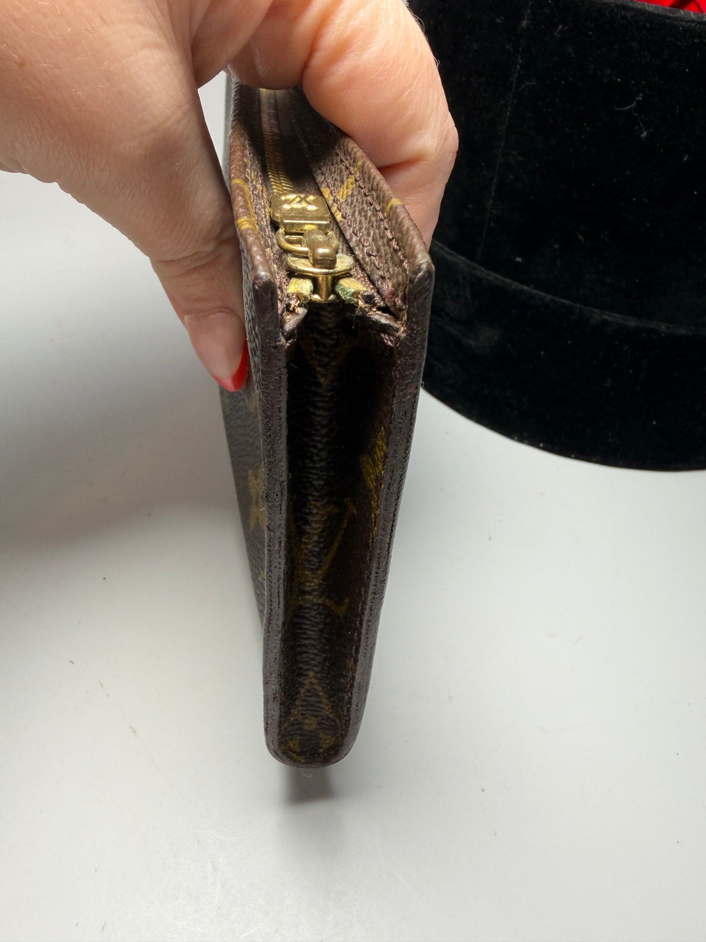 Louis Vuitton Bucket GM Pouch Monogram