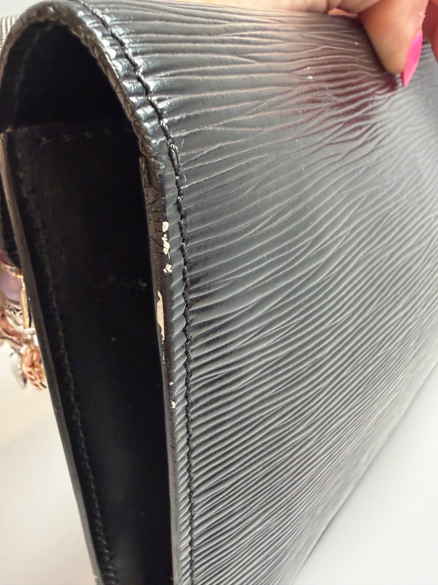 Louis Vuitton Pochette Sellier Draggone Clutch/Wristlet Black Epi Leather