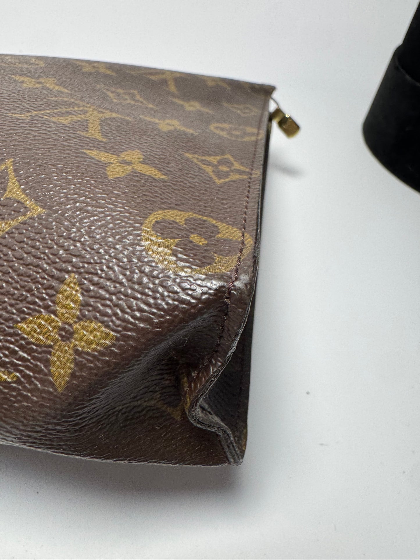 Louis Vuitton Toiletry/Toilette 26 Pouch Monogram Made in France