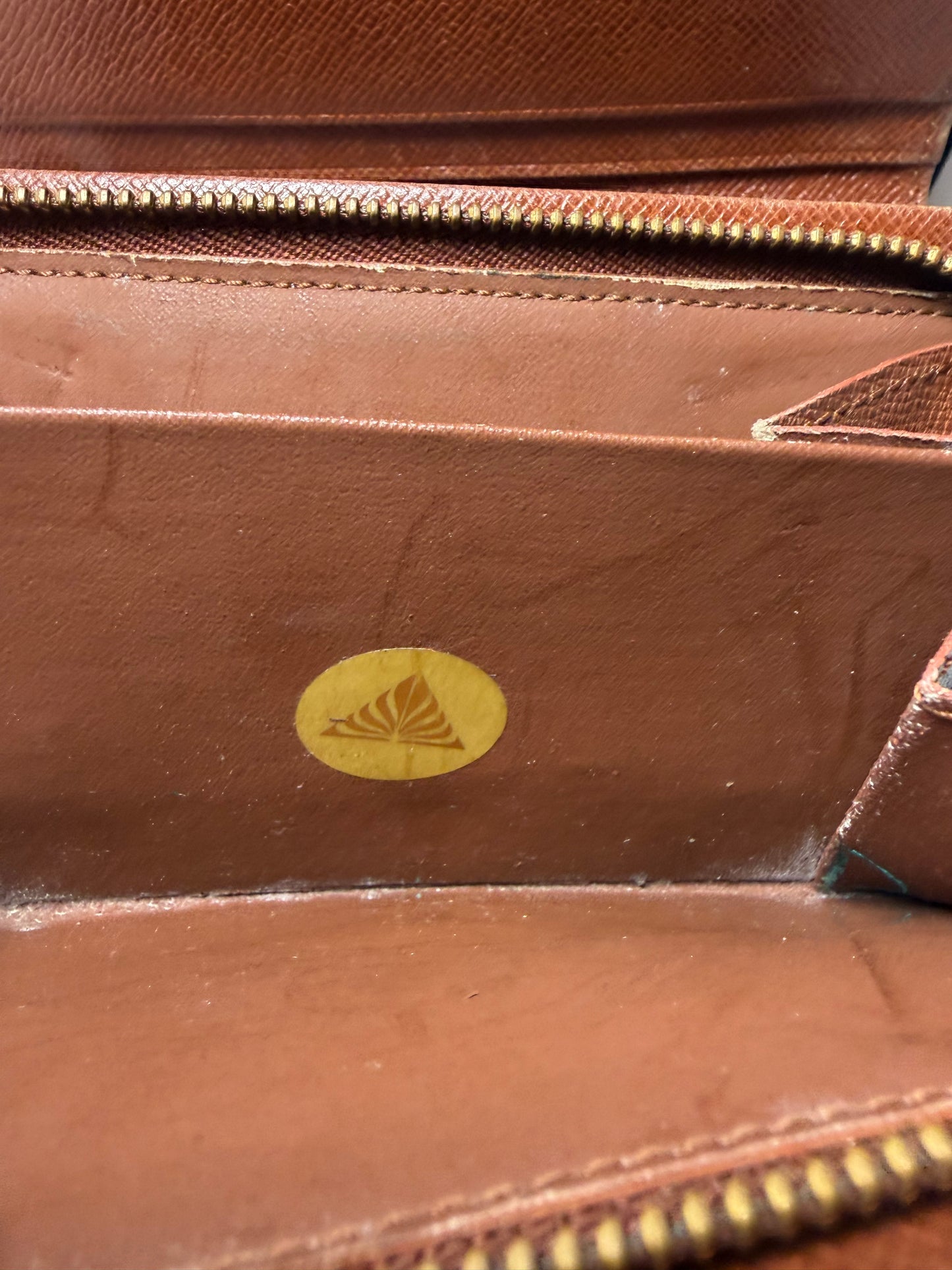 Louis Vuitton Porte Monnaie Billets Tressor Monogram Wallet