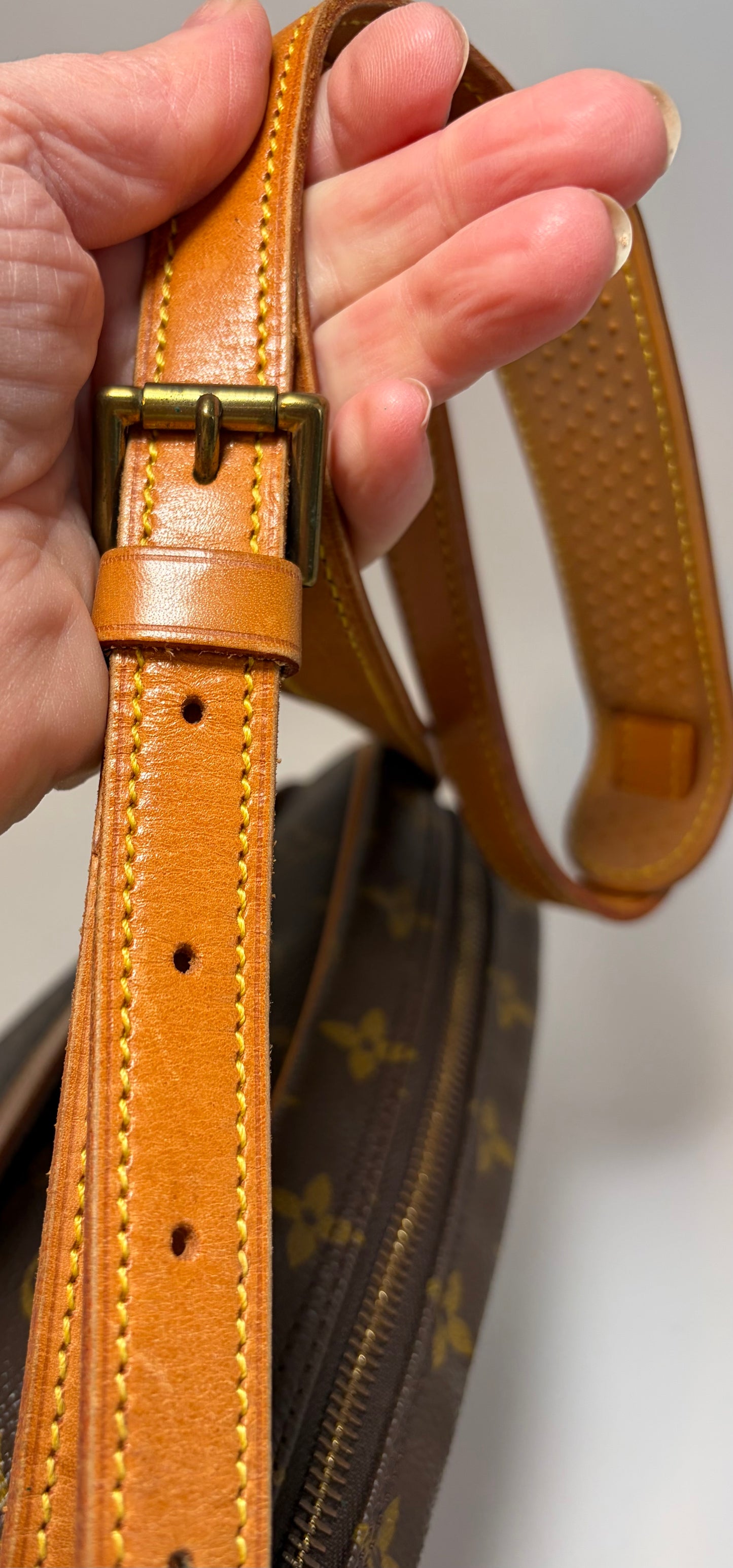 Louis Vuitton Jeune Fille MM Monogram Crossbody Vintage 1989