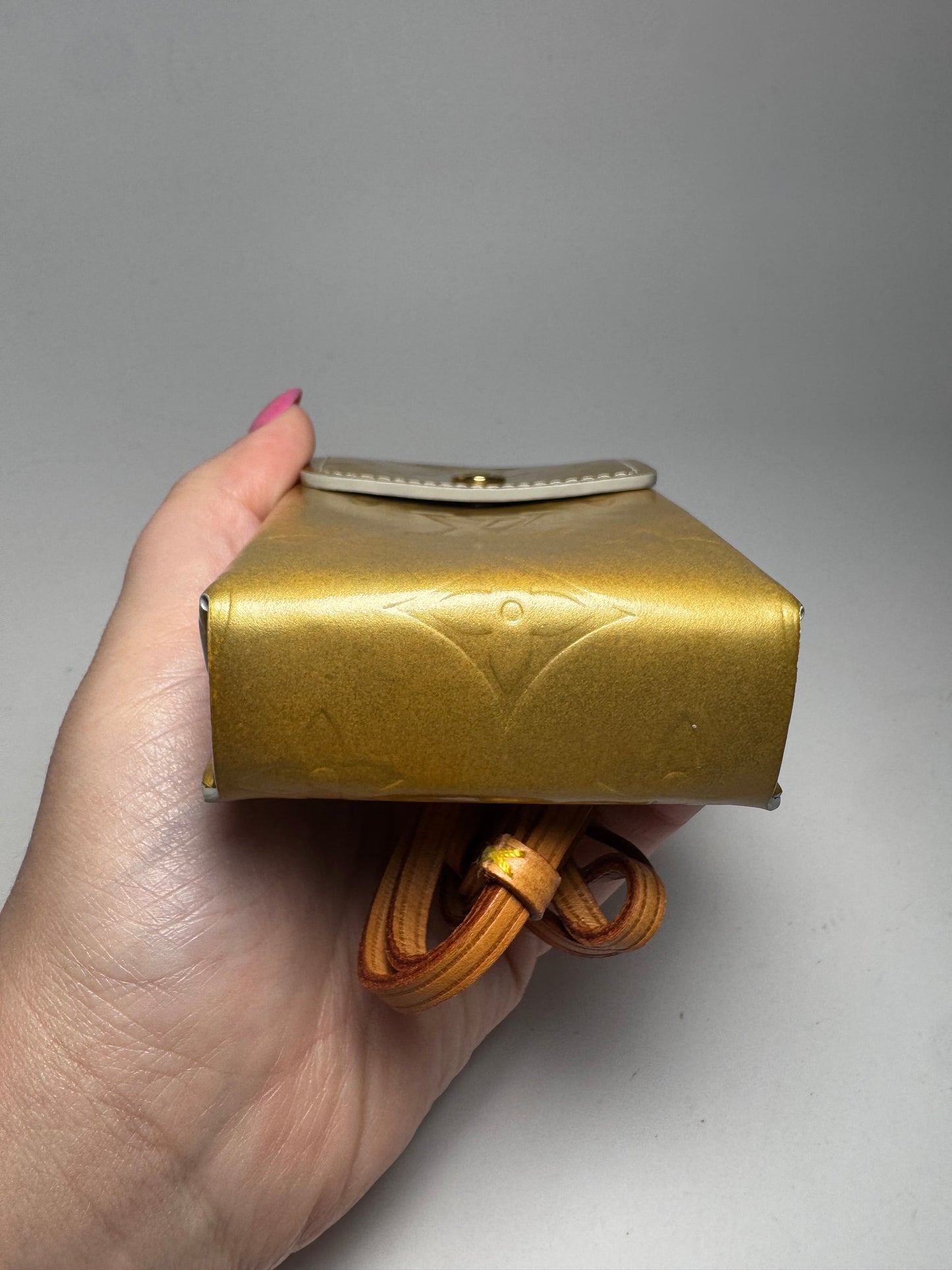 Louis Vuitton Gold Monogram Vernis Phone/Cigarette Case/Cosmetic Pouch w/original strap