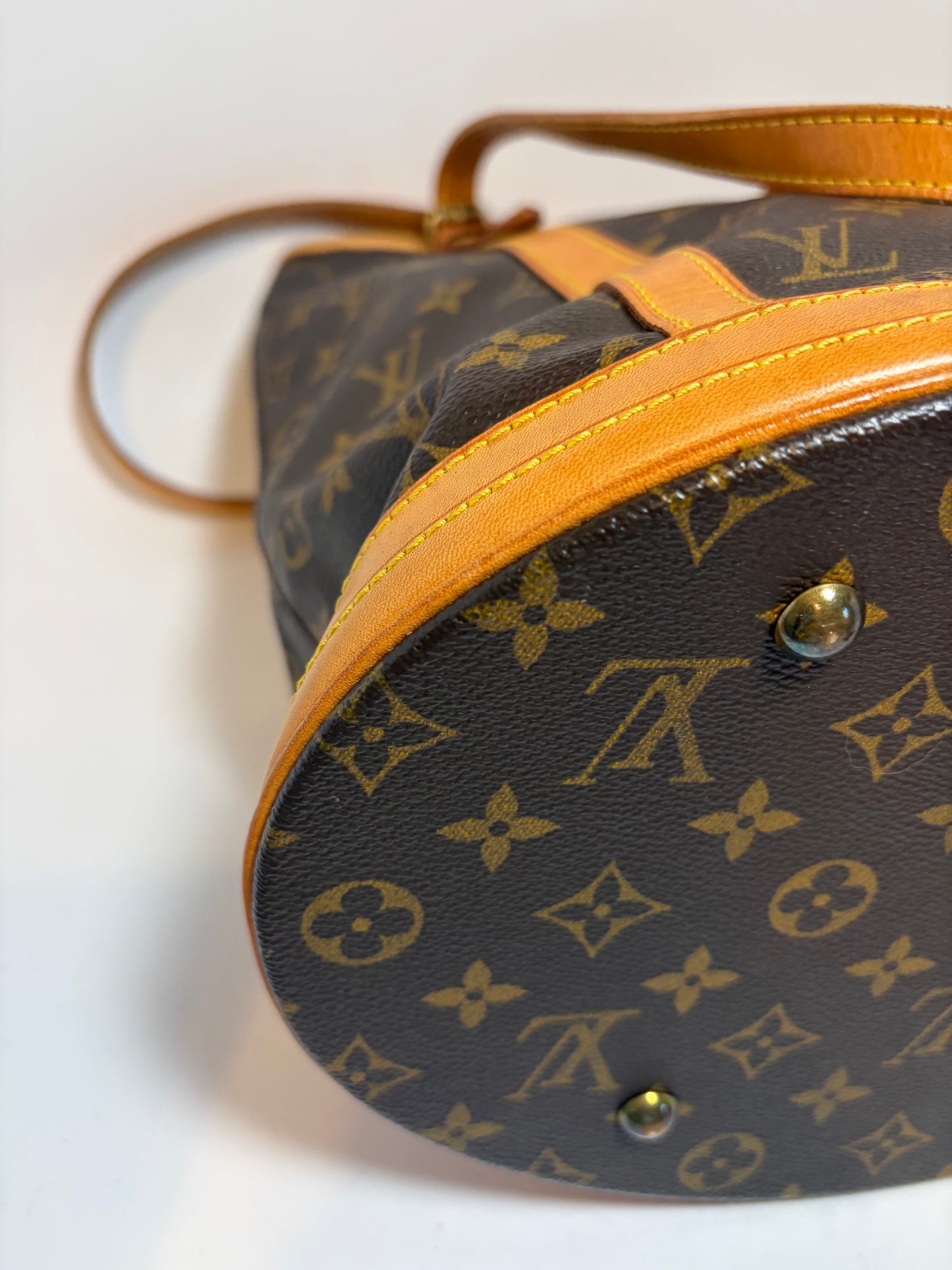 Louis Vuitton Bucket GM Monogram Tote