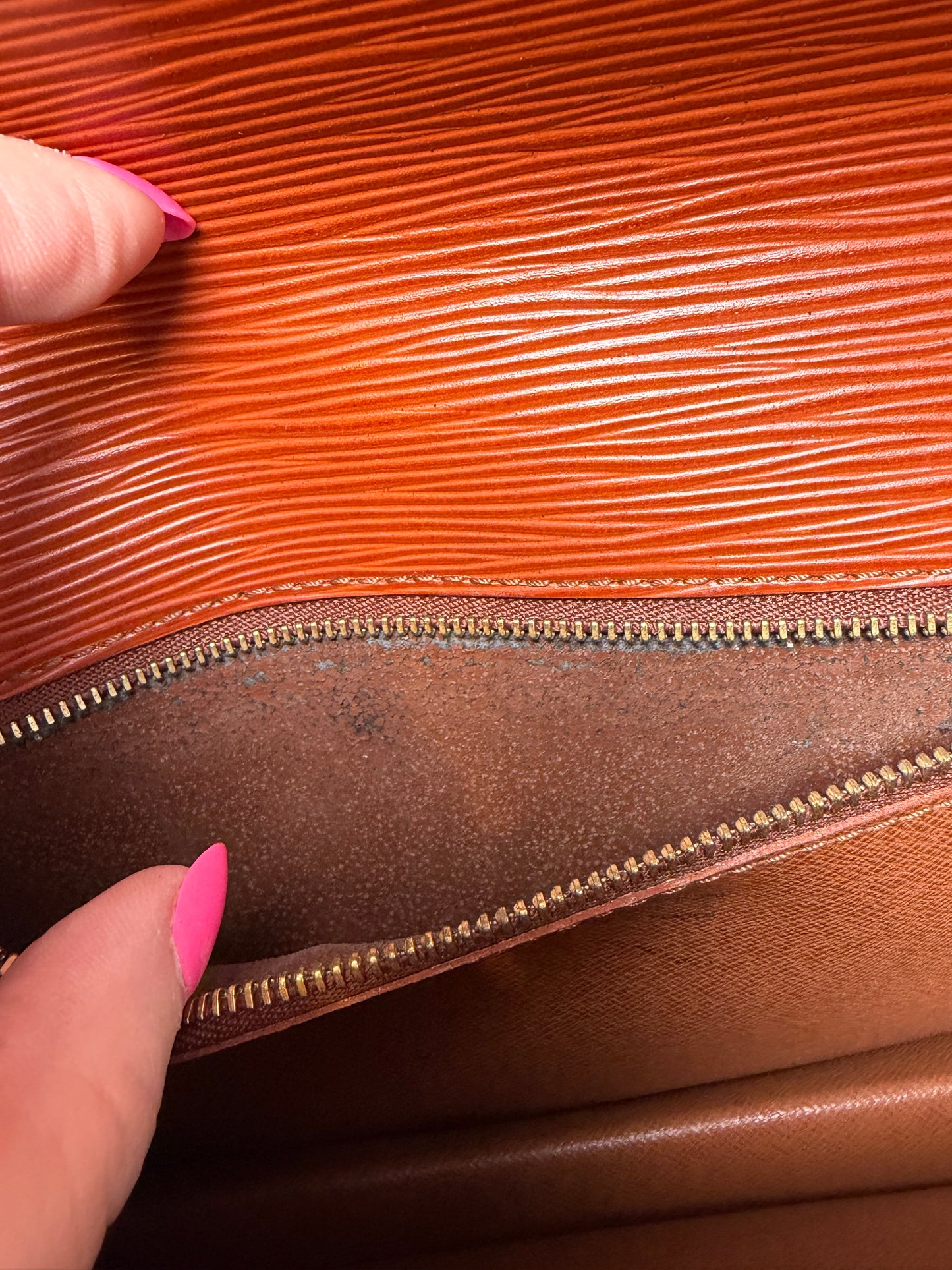 Louis Vuitton Pochette Sellier Draggone Clutch/Wristlet Kenyan Fawn Brown Epi Leather