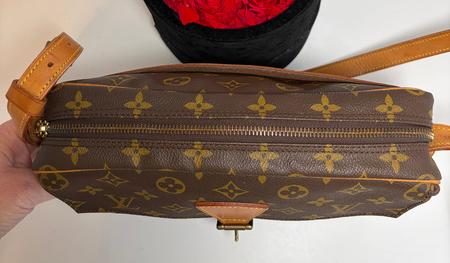 Louis Vuitton Jeune Fille MM Monogram Crossbody Vintage 1989