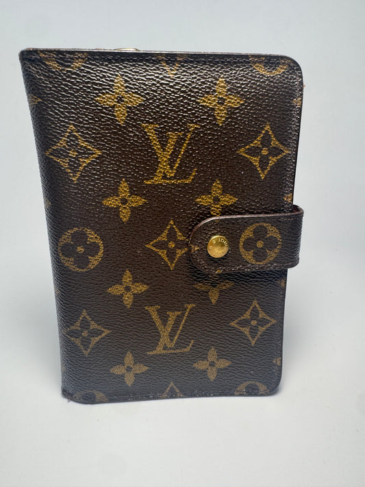 Louis Vuitton Porte Papier Zip Monogram Wallet/Passport Holder- December 1997